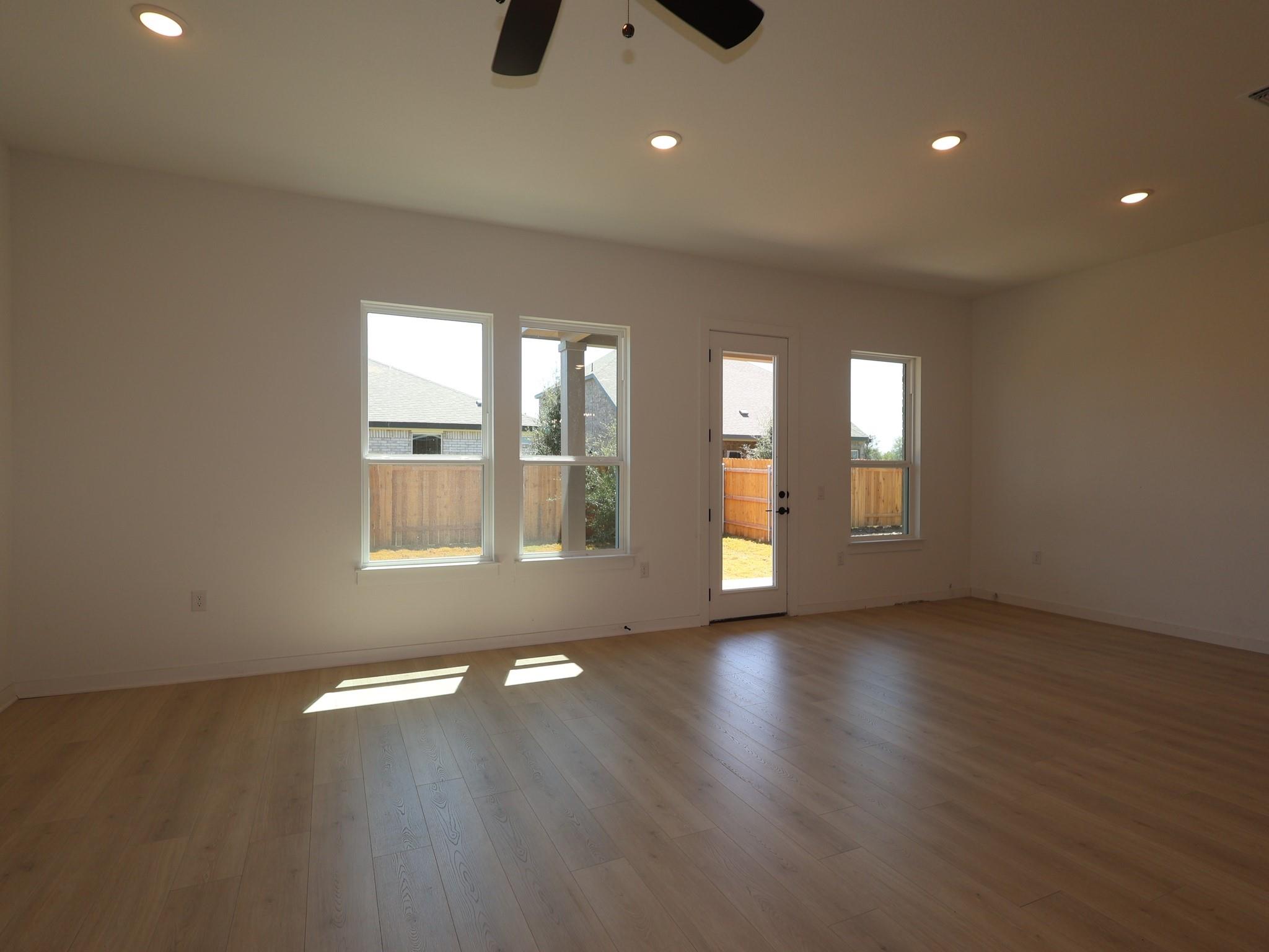 124  Leland Ave, photo 7