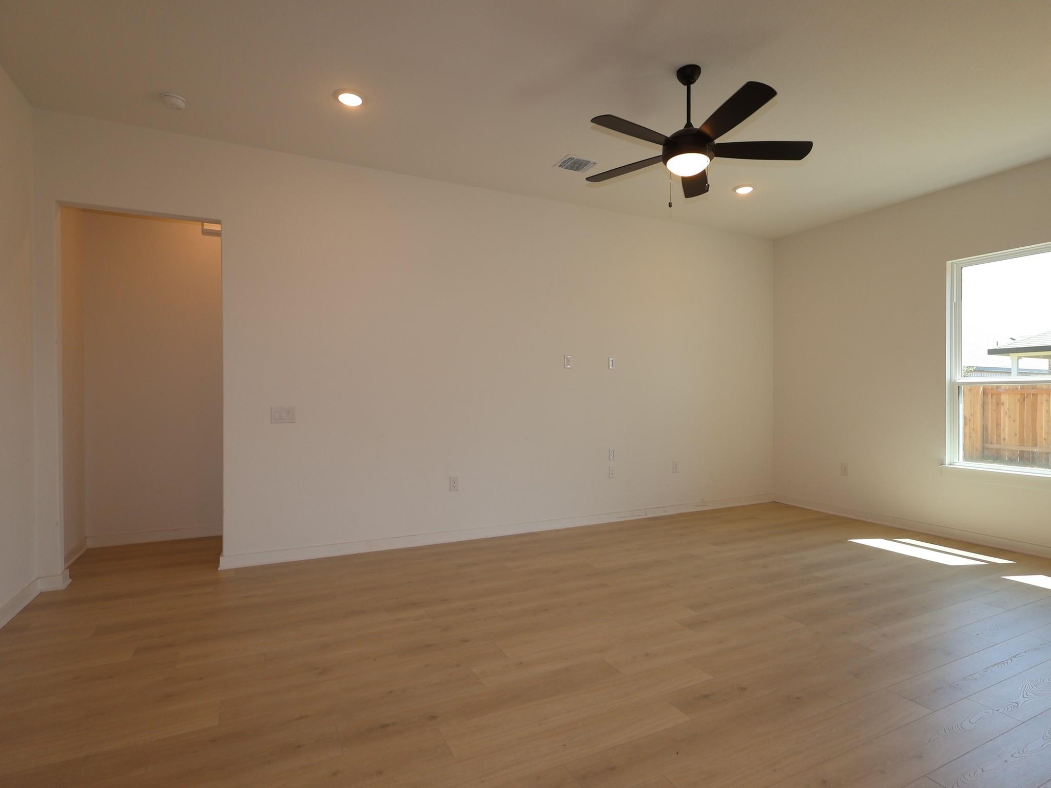 124  Leland Ave, photo 8