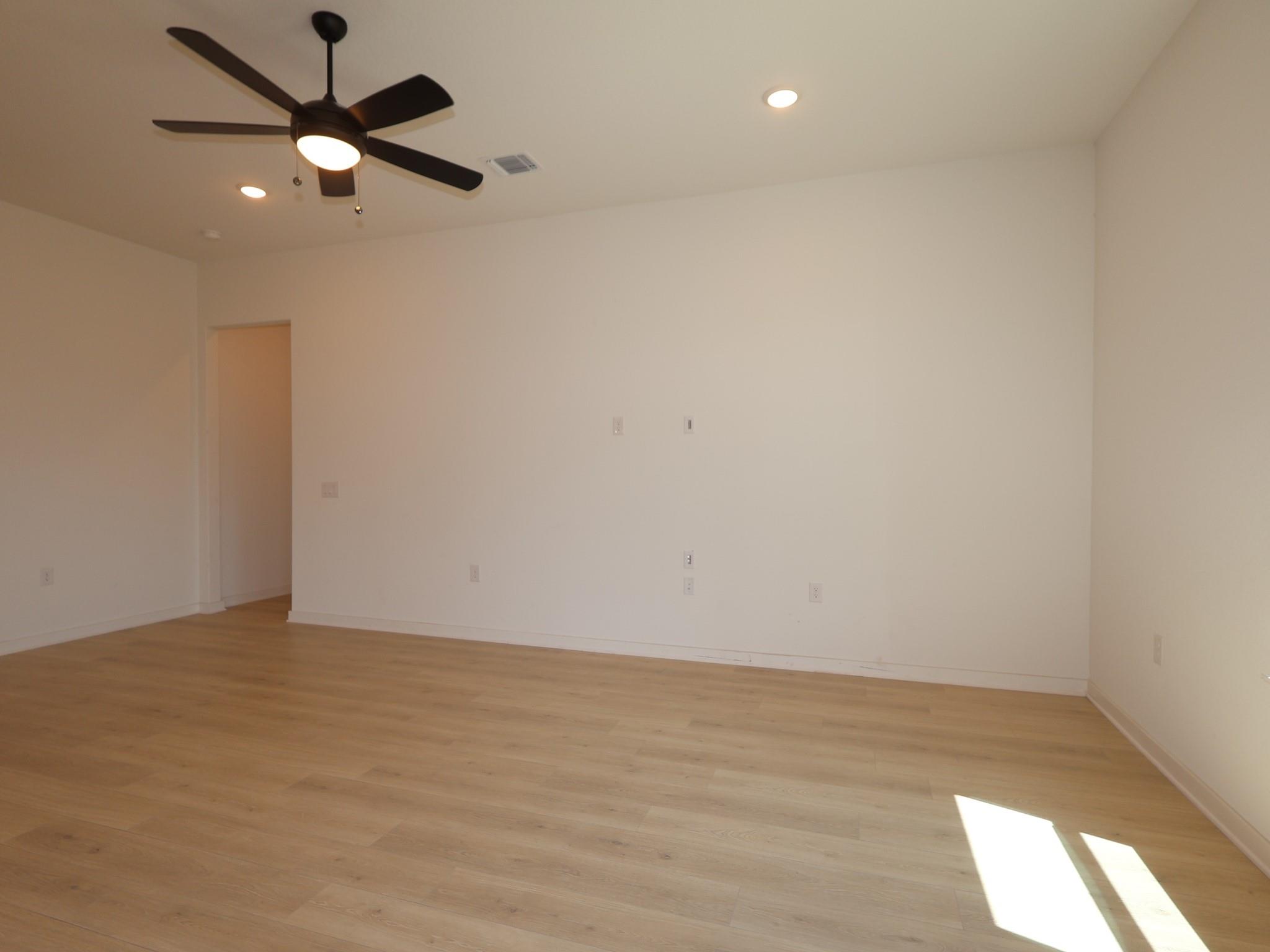 124  Leland Ave, photo 9