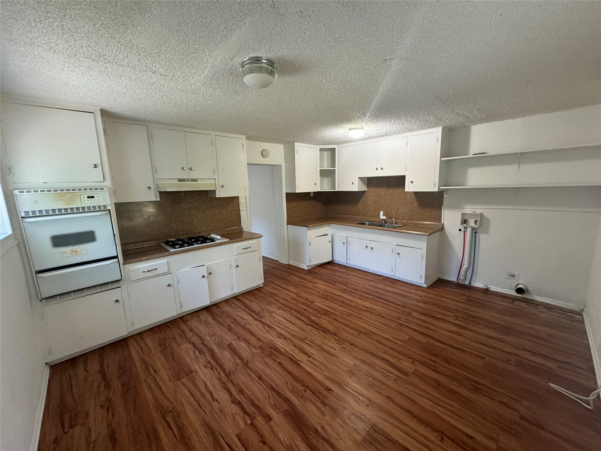 1133  Saucedo St, photo 5