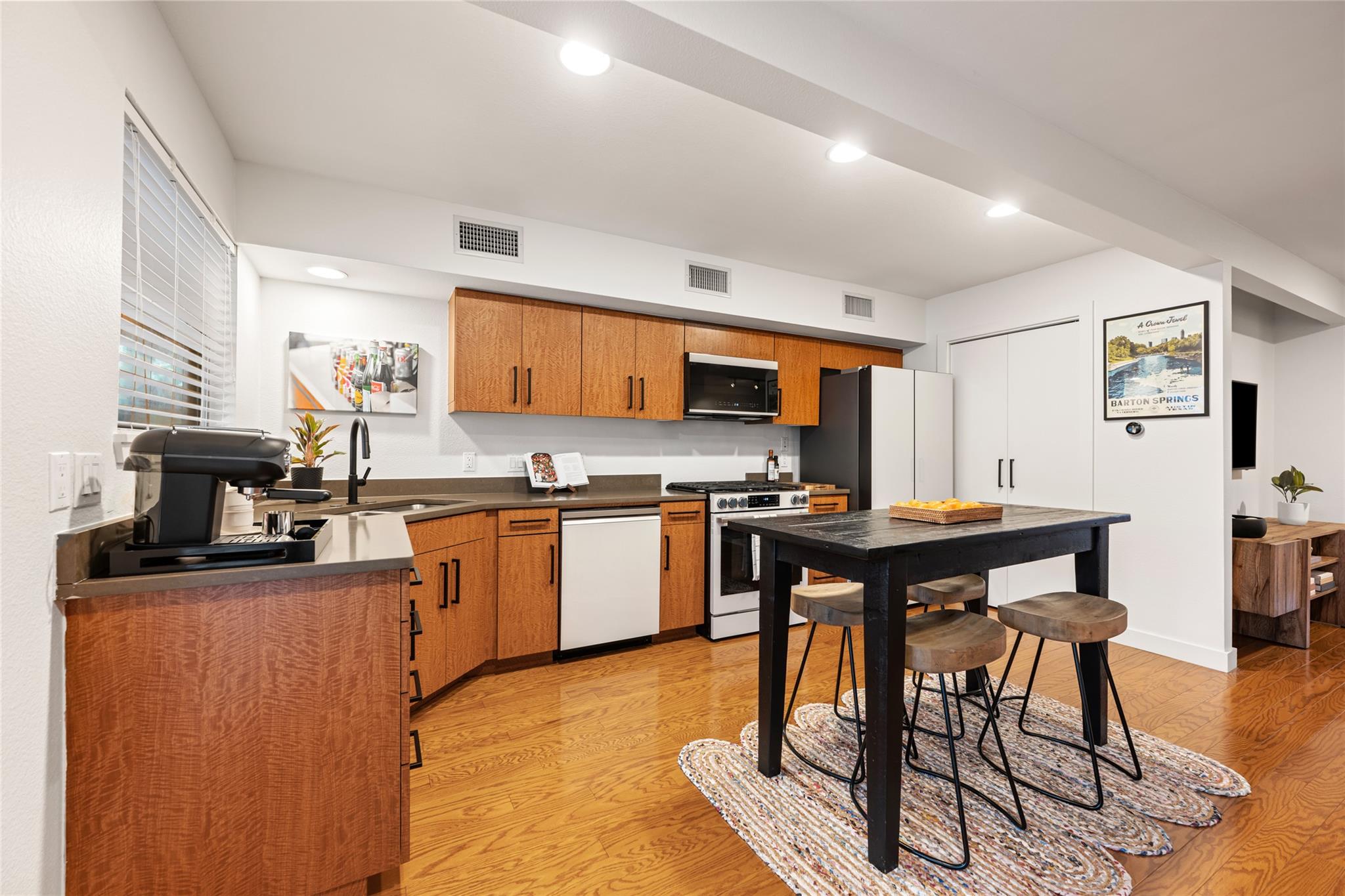 1115  10th St  #209, photo 3