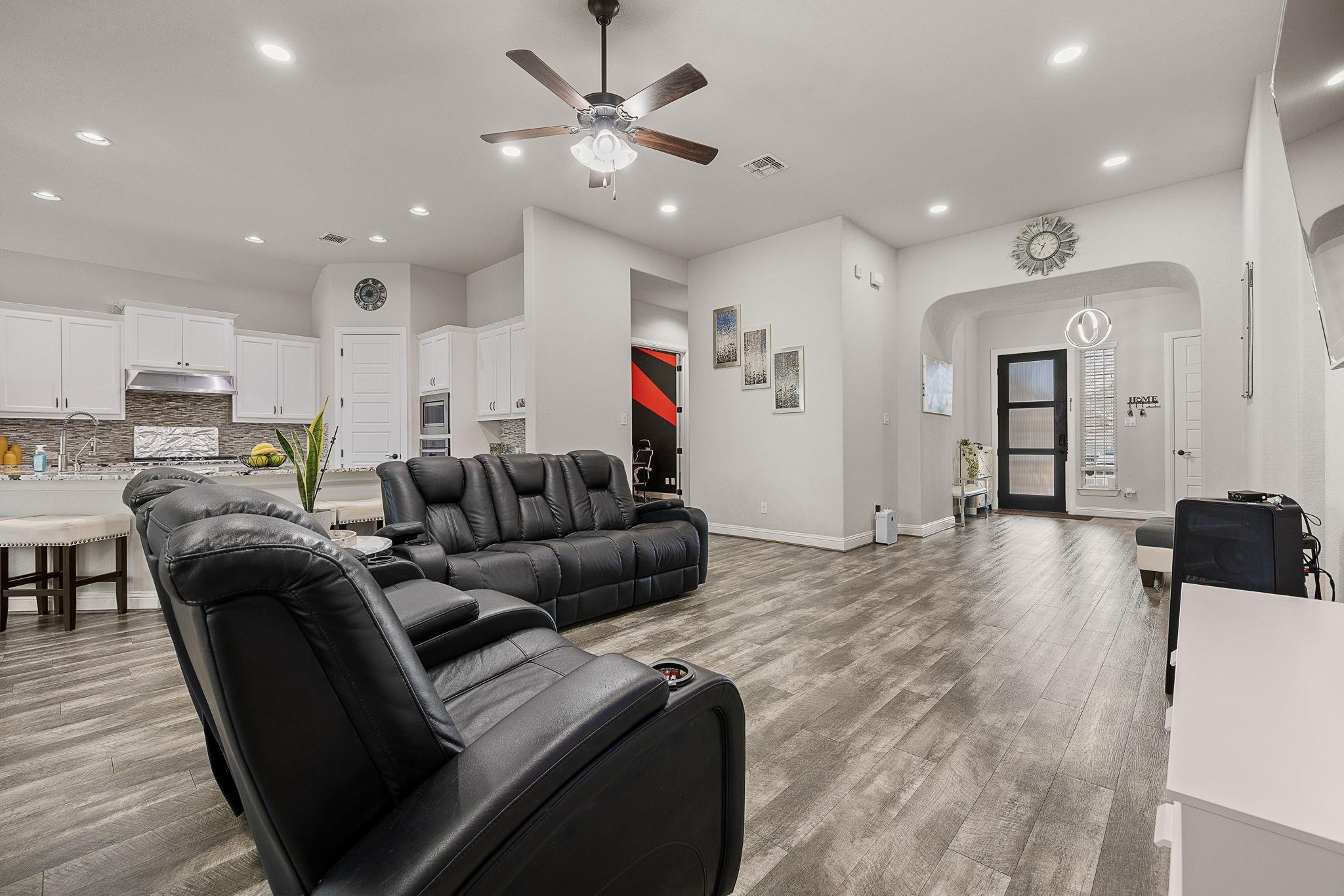 3517  Tree Swallow Way, photo 4