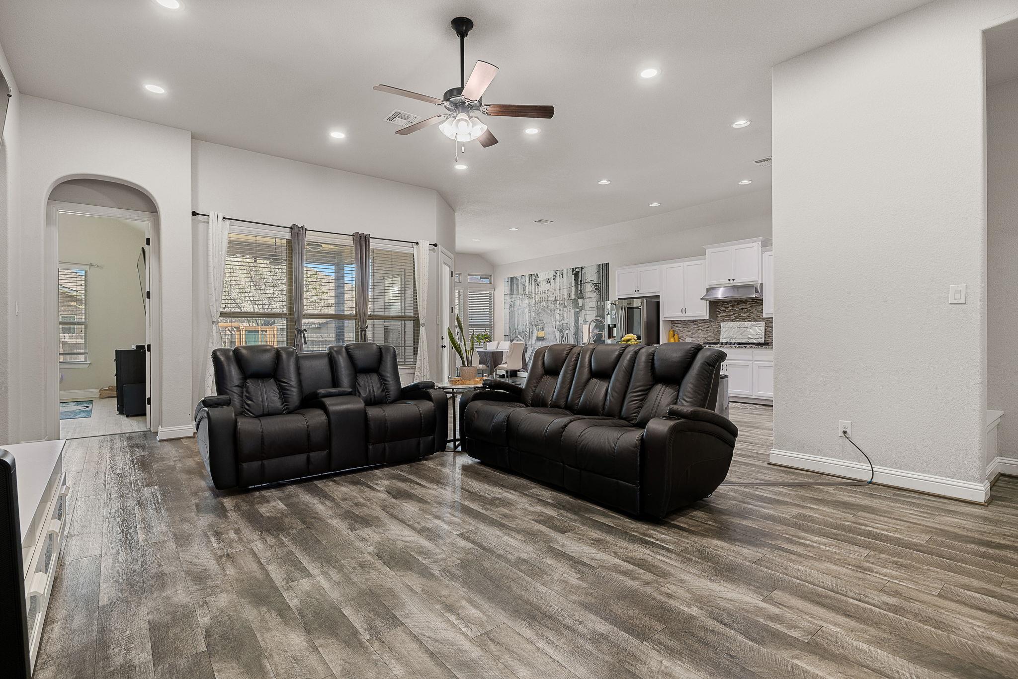 3517  Tree Swallow Way, photo 5