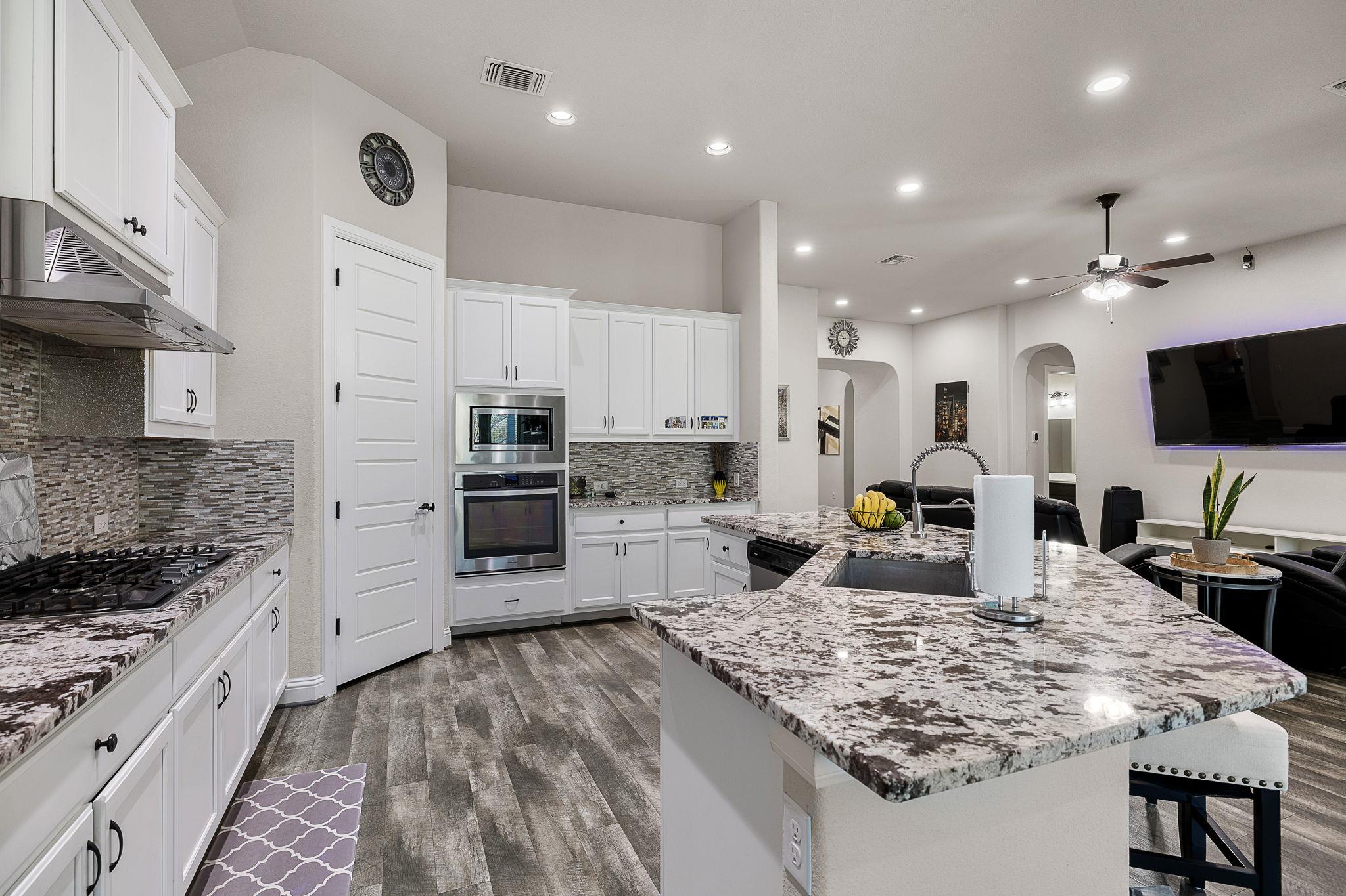 3517  Tree Swallow Way, photo 9