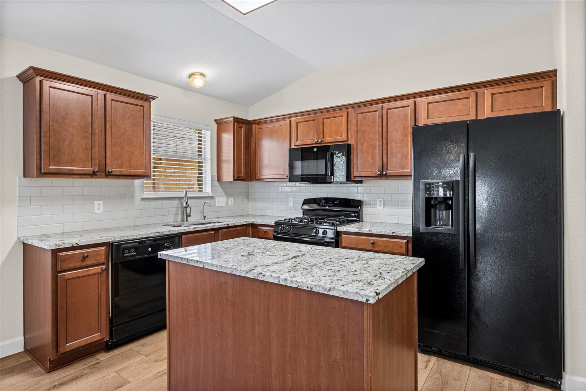 11917  Buzz Schneider Ln, photo 3