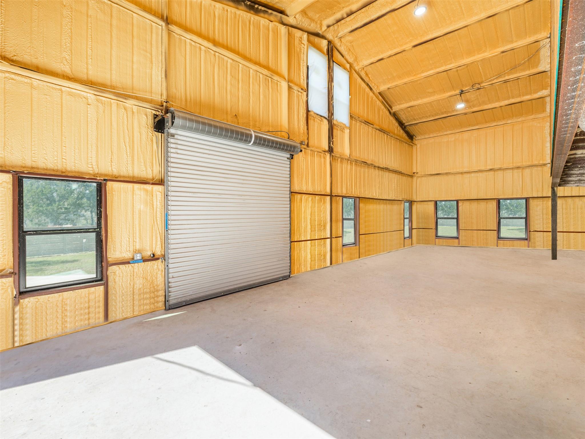 17412 W First St, photo 5