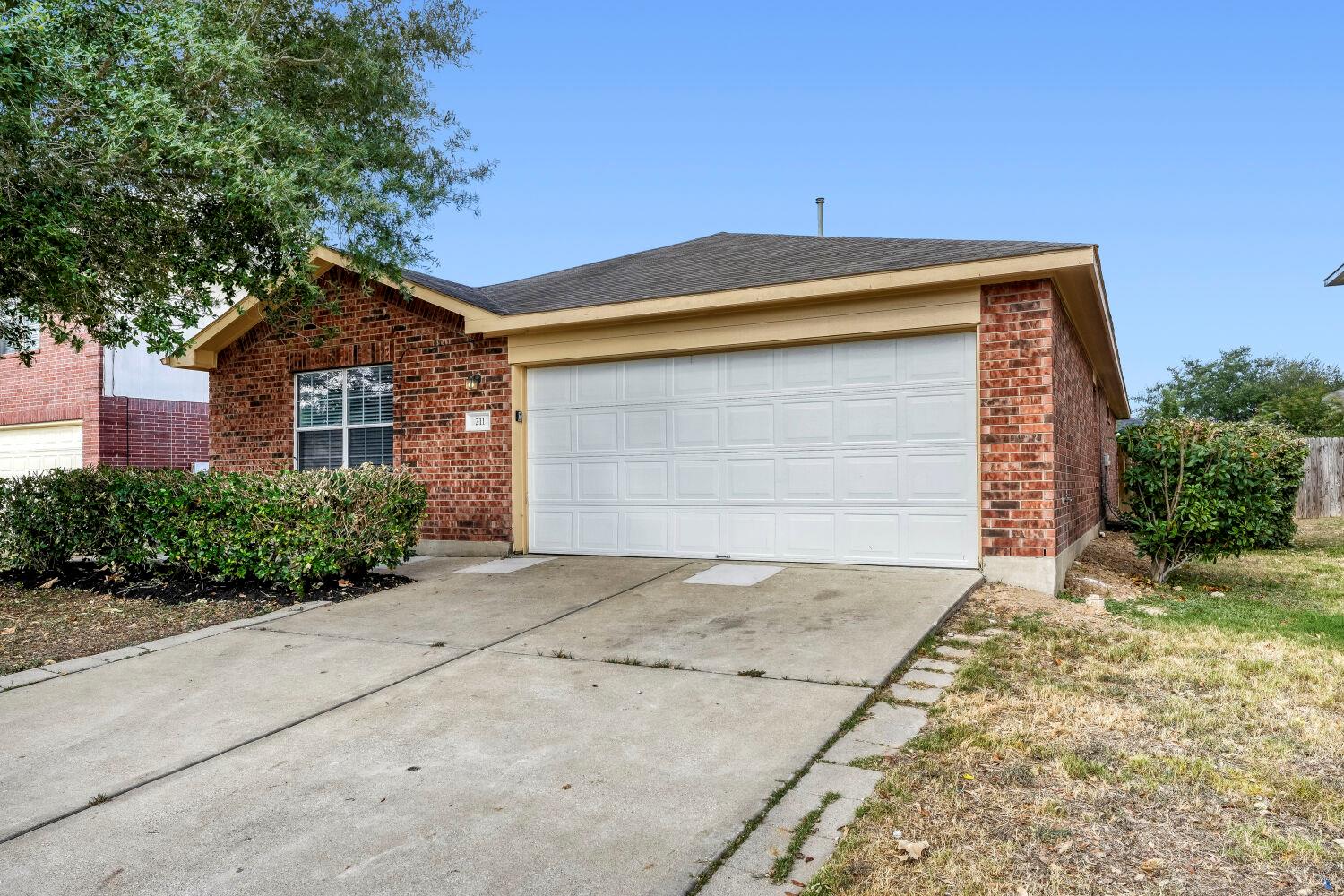 211  Remington Run, photo 2