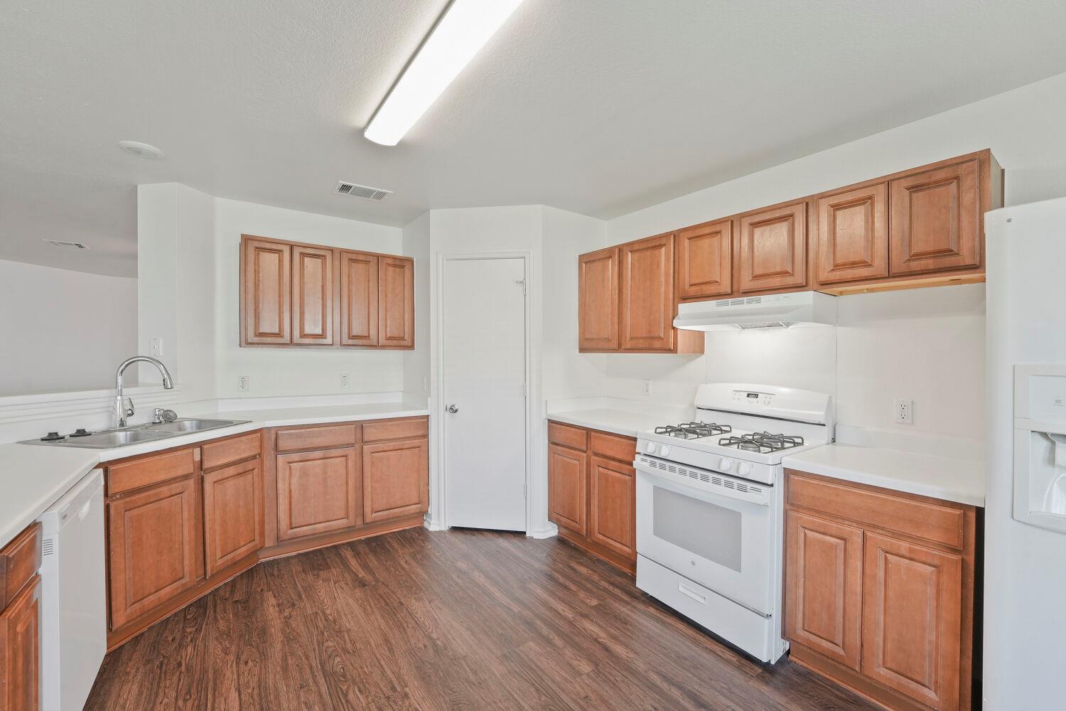 211  Remington Run, photo 12