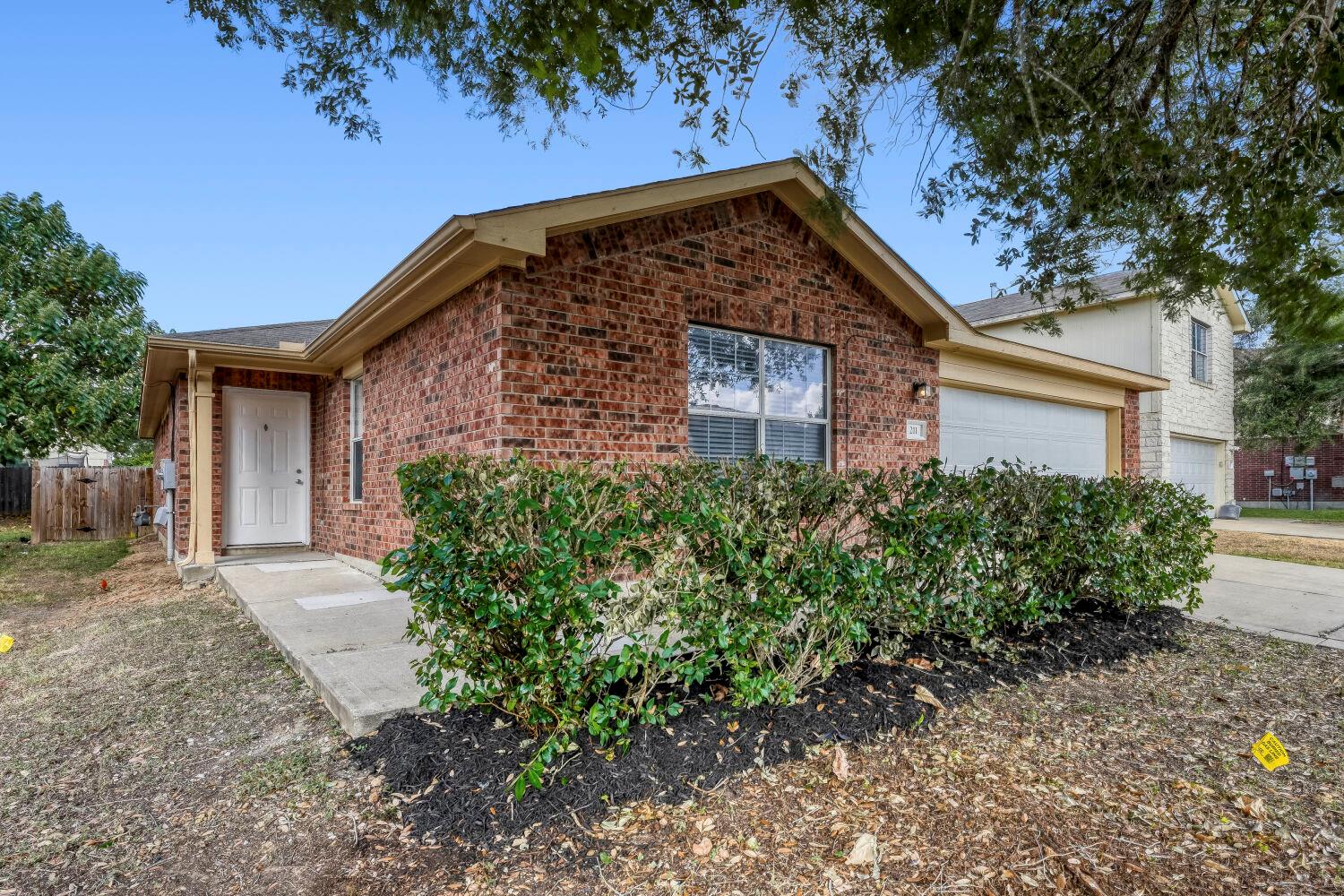 211  Remington Run, photo 4