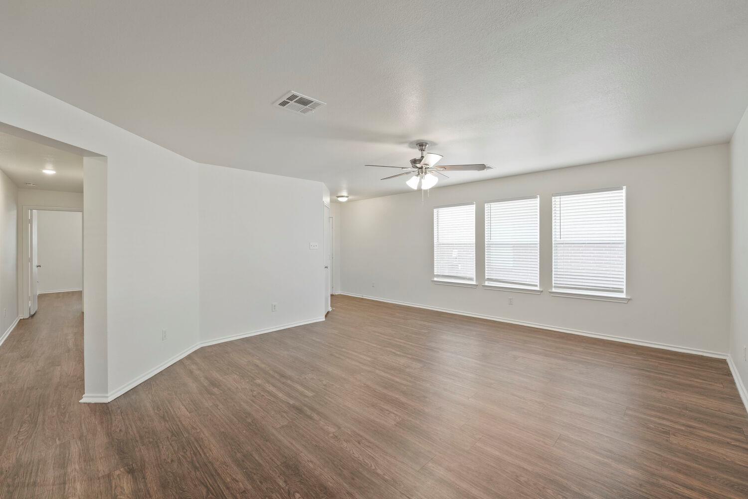 211  Remington Run, photo 6
