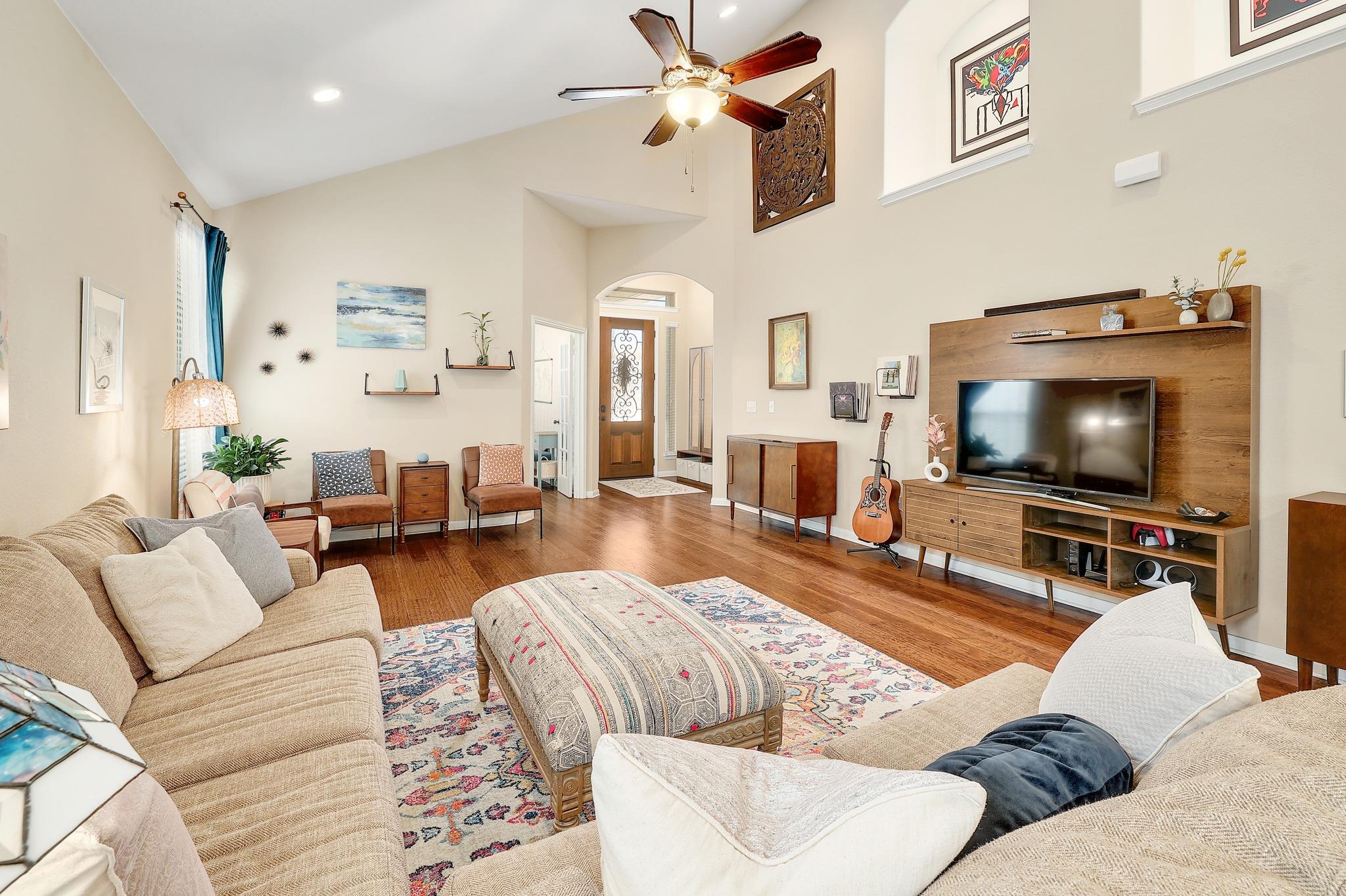 2412  Leonards Pass, photo 9