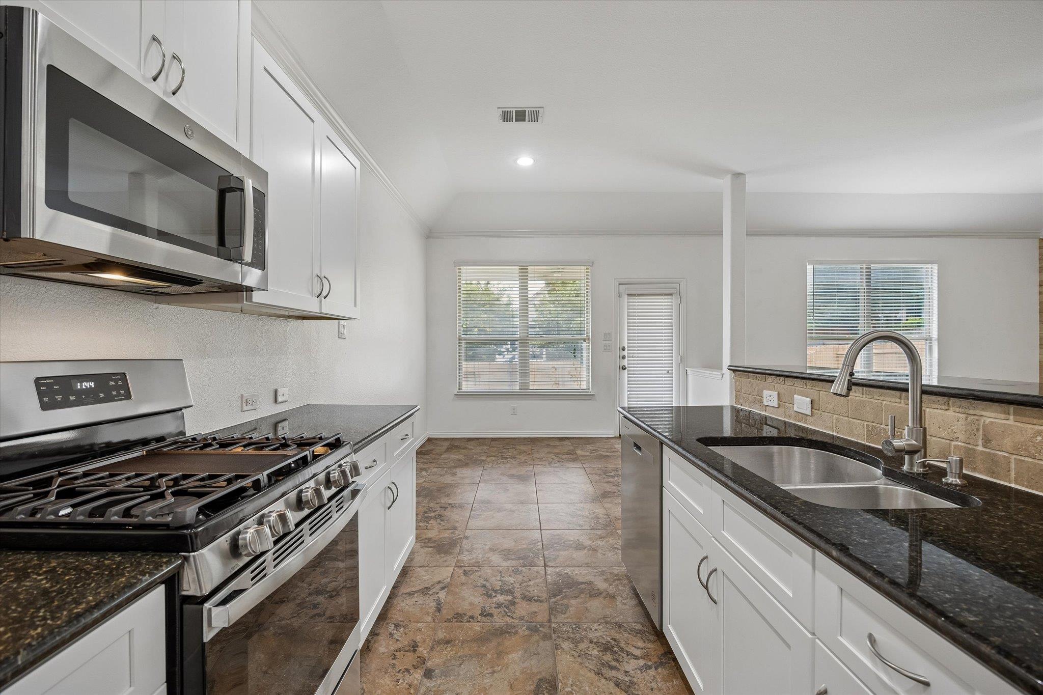 19701  Maiden Grass Dr, photo 12