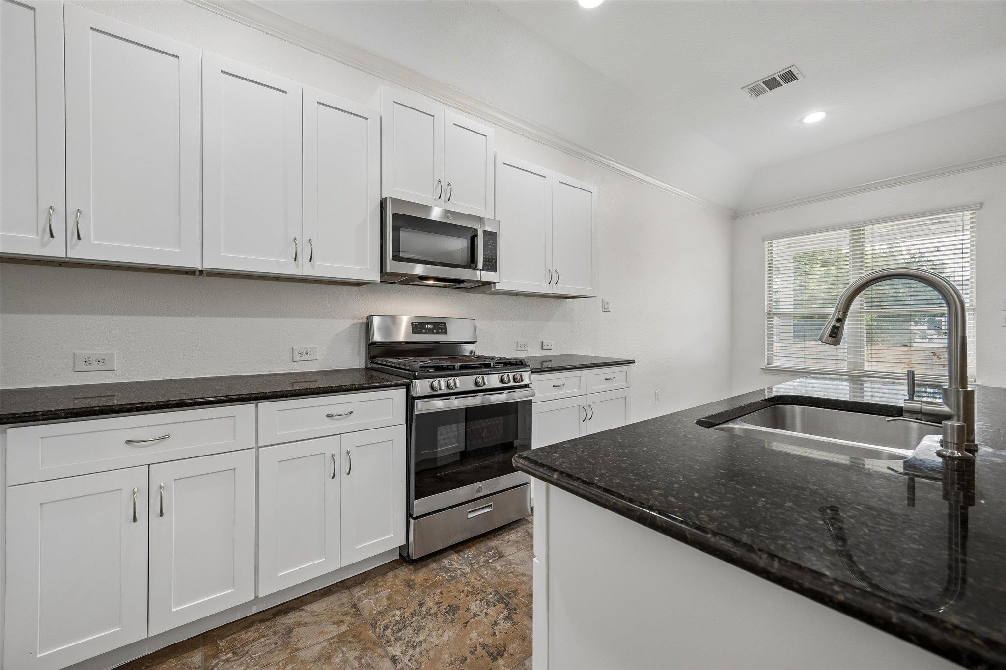 19701  Maiden Grass Dr, photo 10