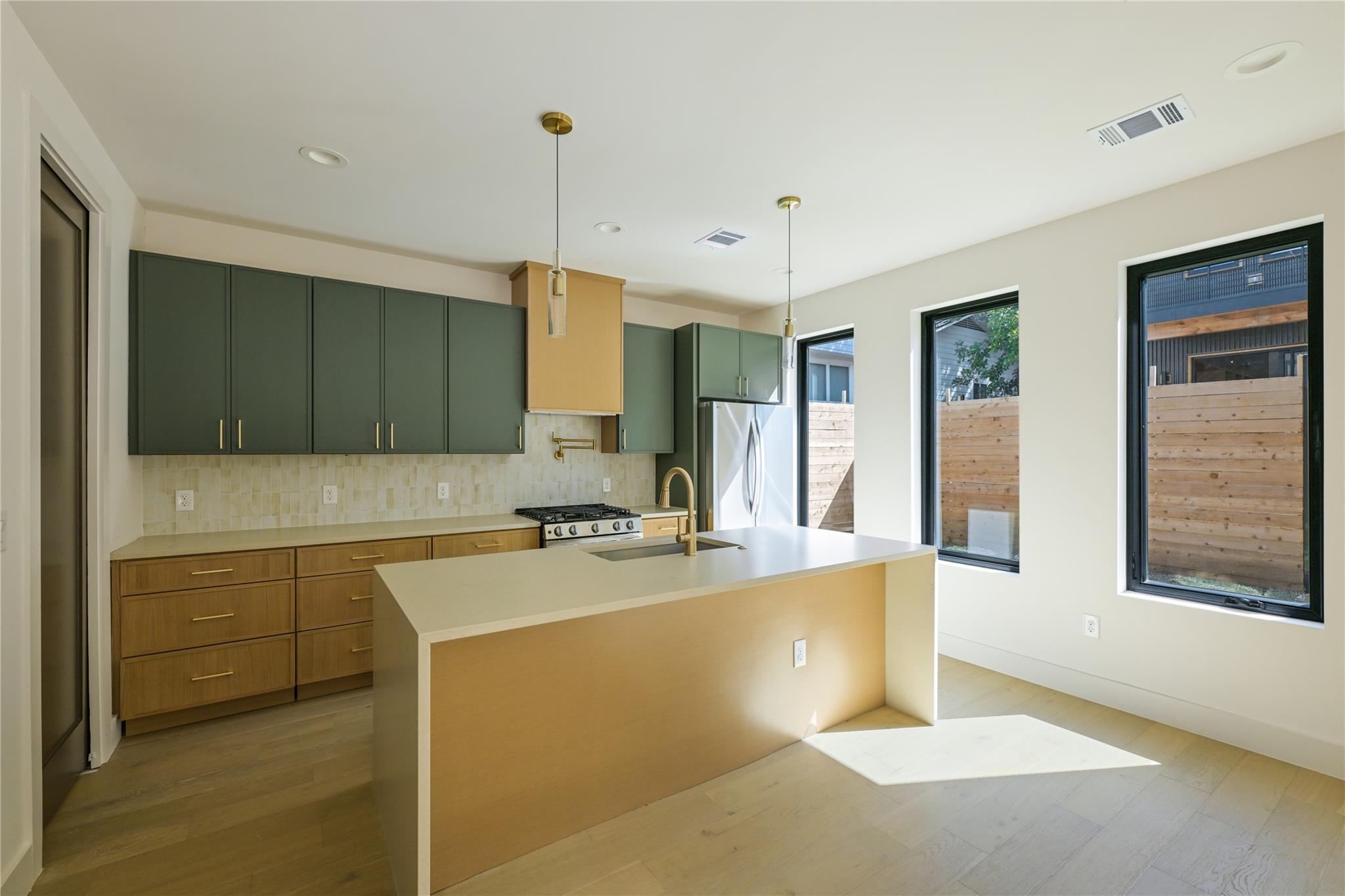 1606  Cedar Ave  #B, photo 3