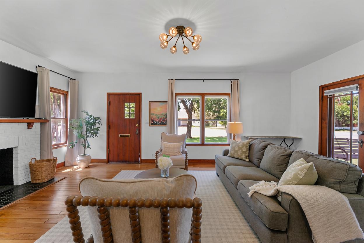 909 E Liberty Ave, photo 9