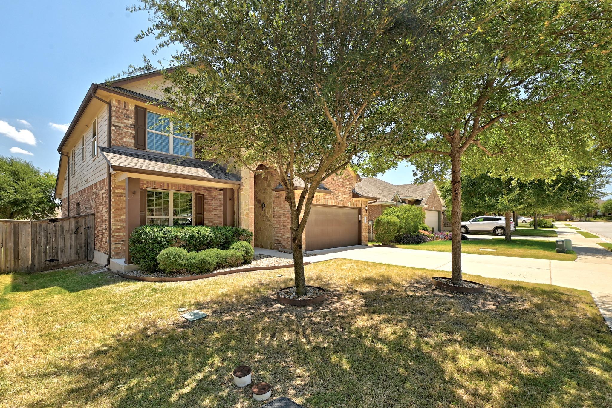 1217  Daylily Loop, photo 2