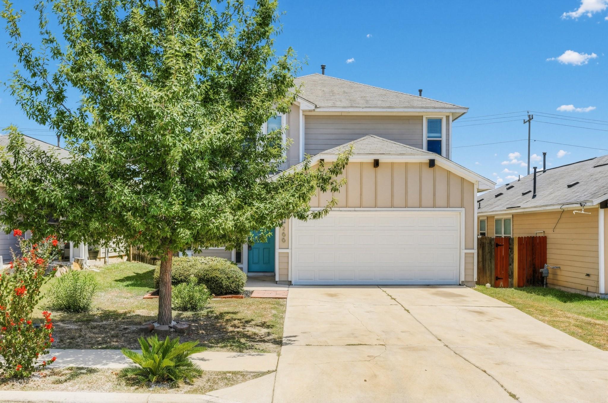 266  Twisted Oaks Ln, photo 2