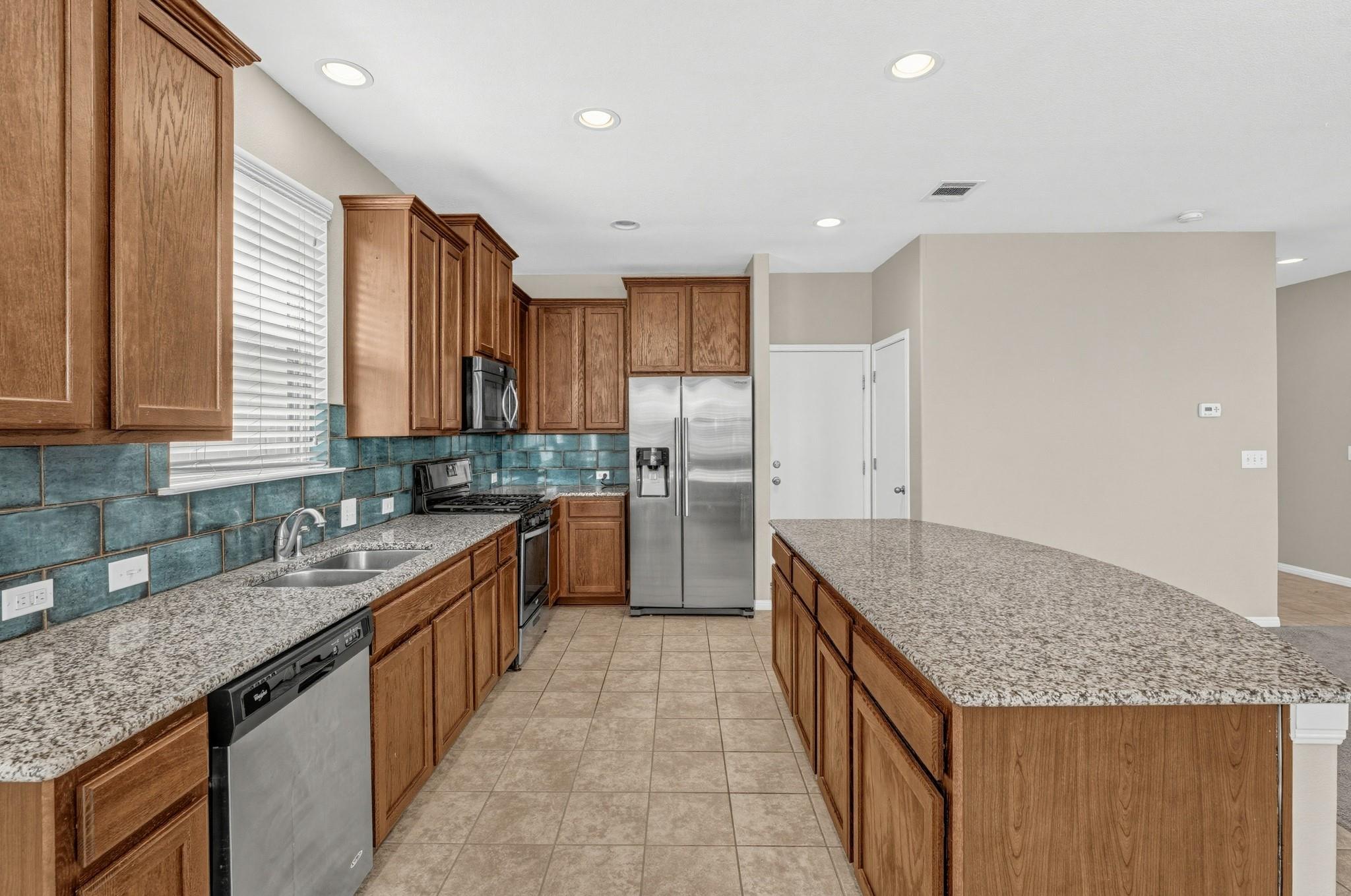 266  Twisted Oaks Ln, photo 5