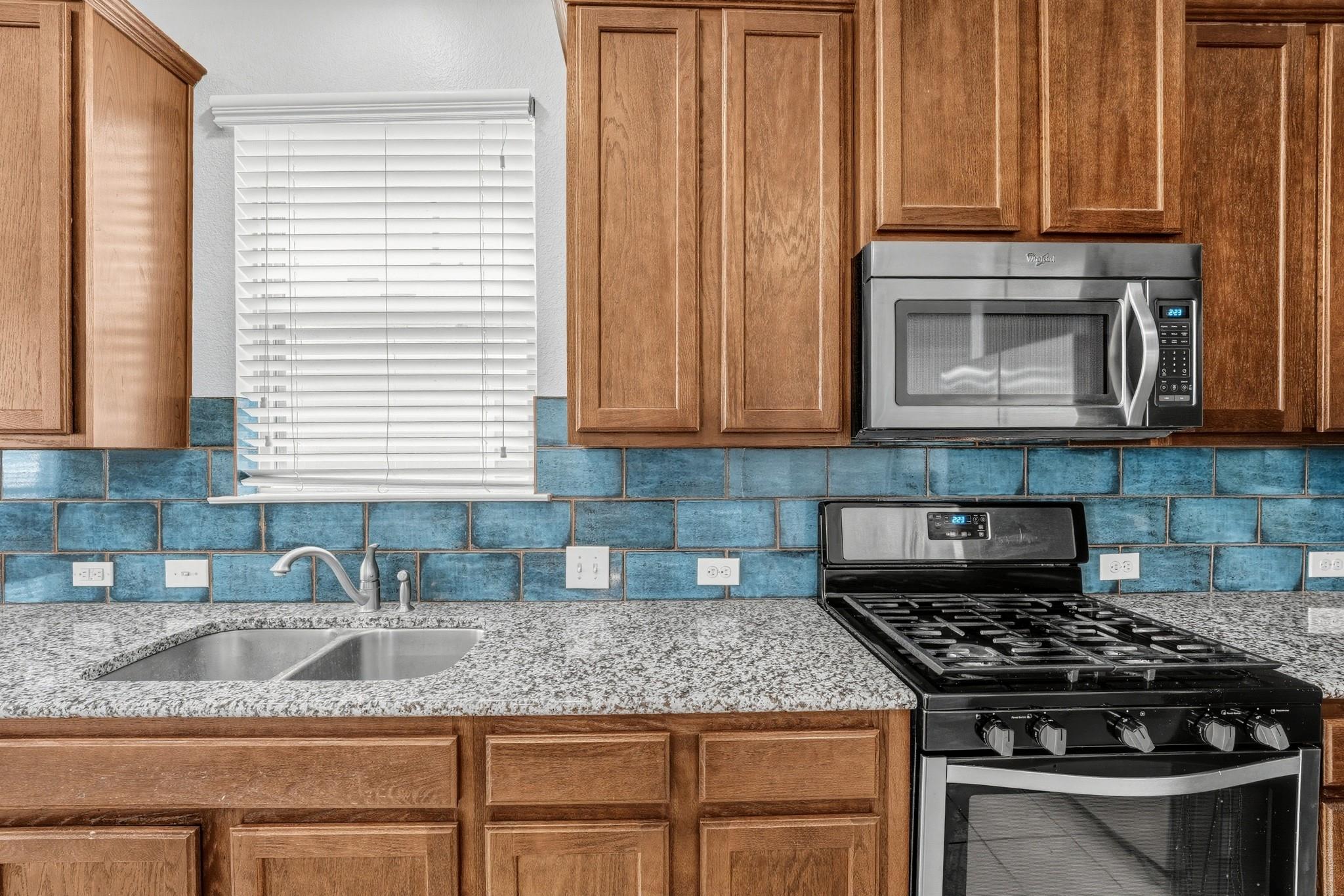 266  Twisted Oaks Ln, photo 6
