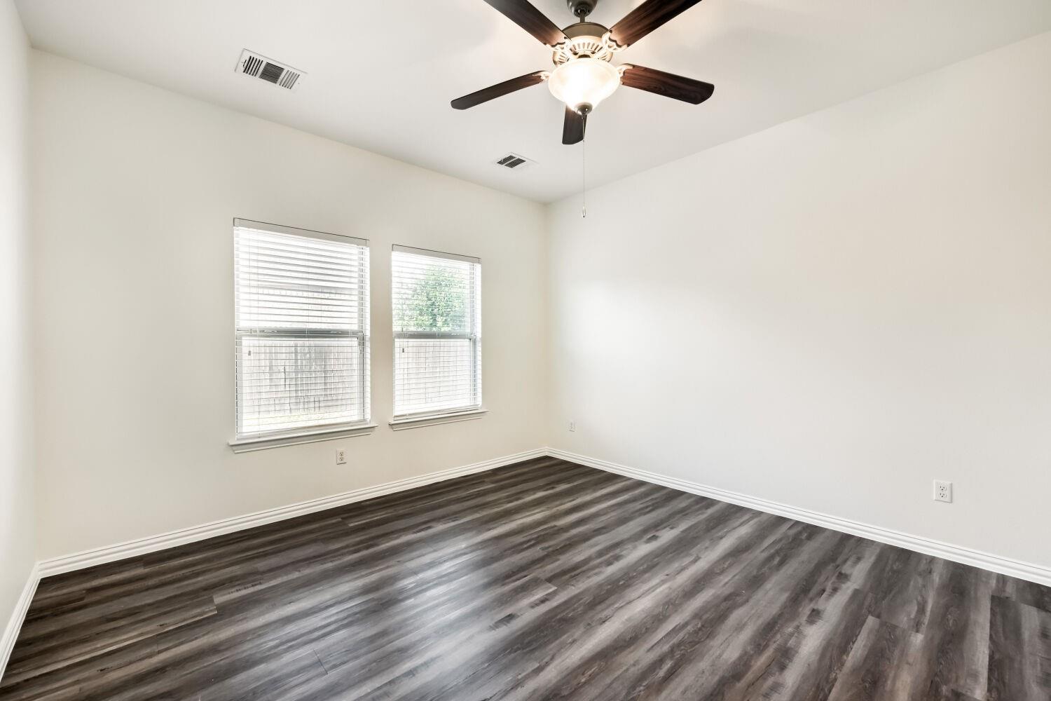 300  Shale Cir, photo 11