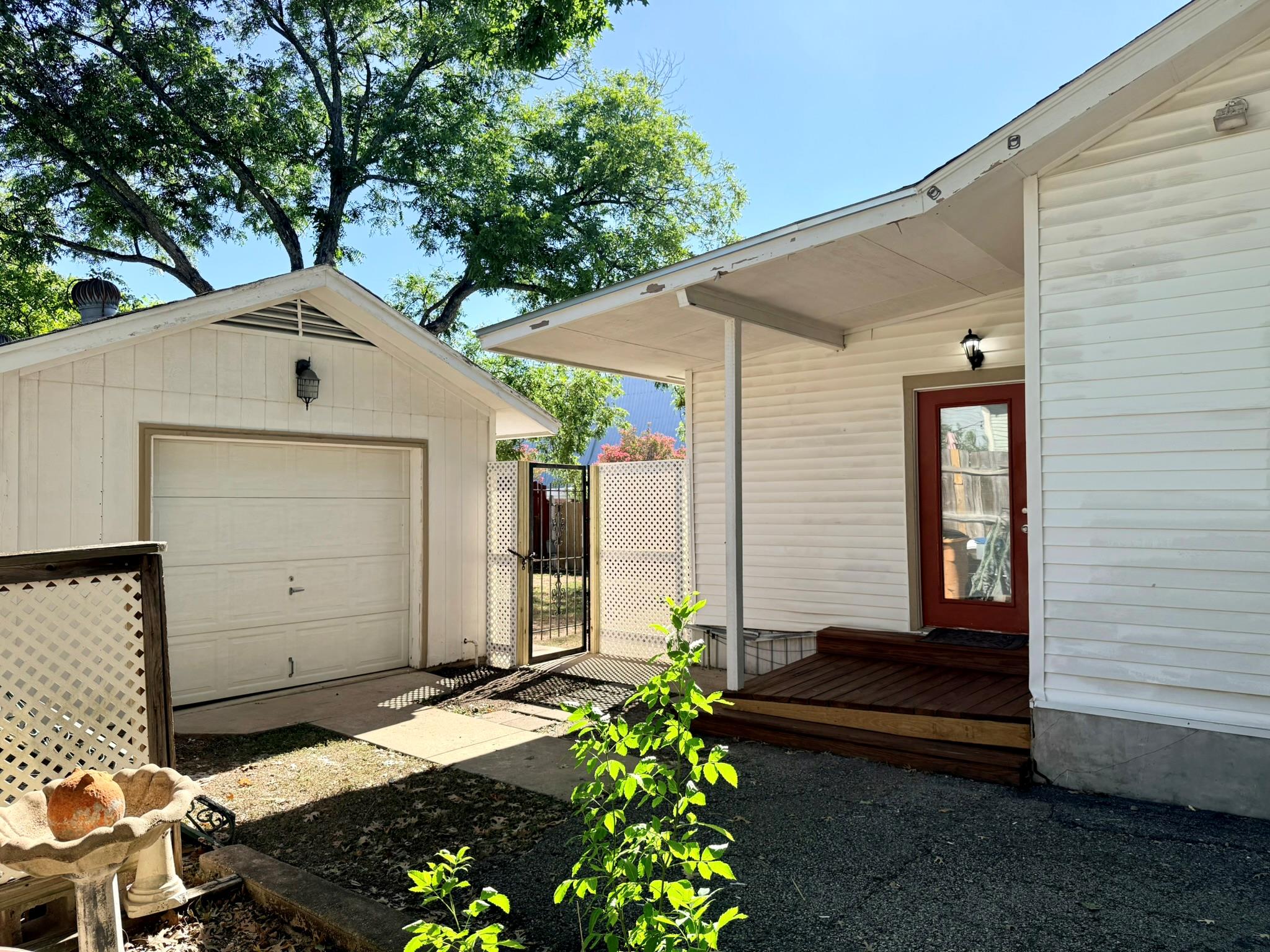 404  Normandy St, photo 6