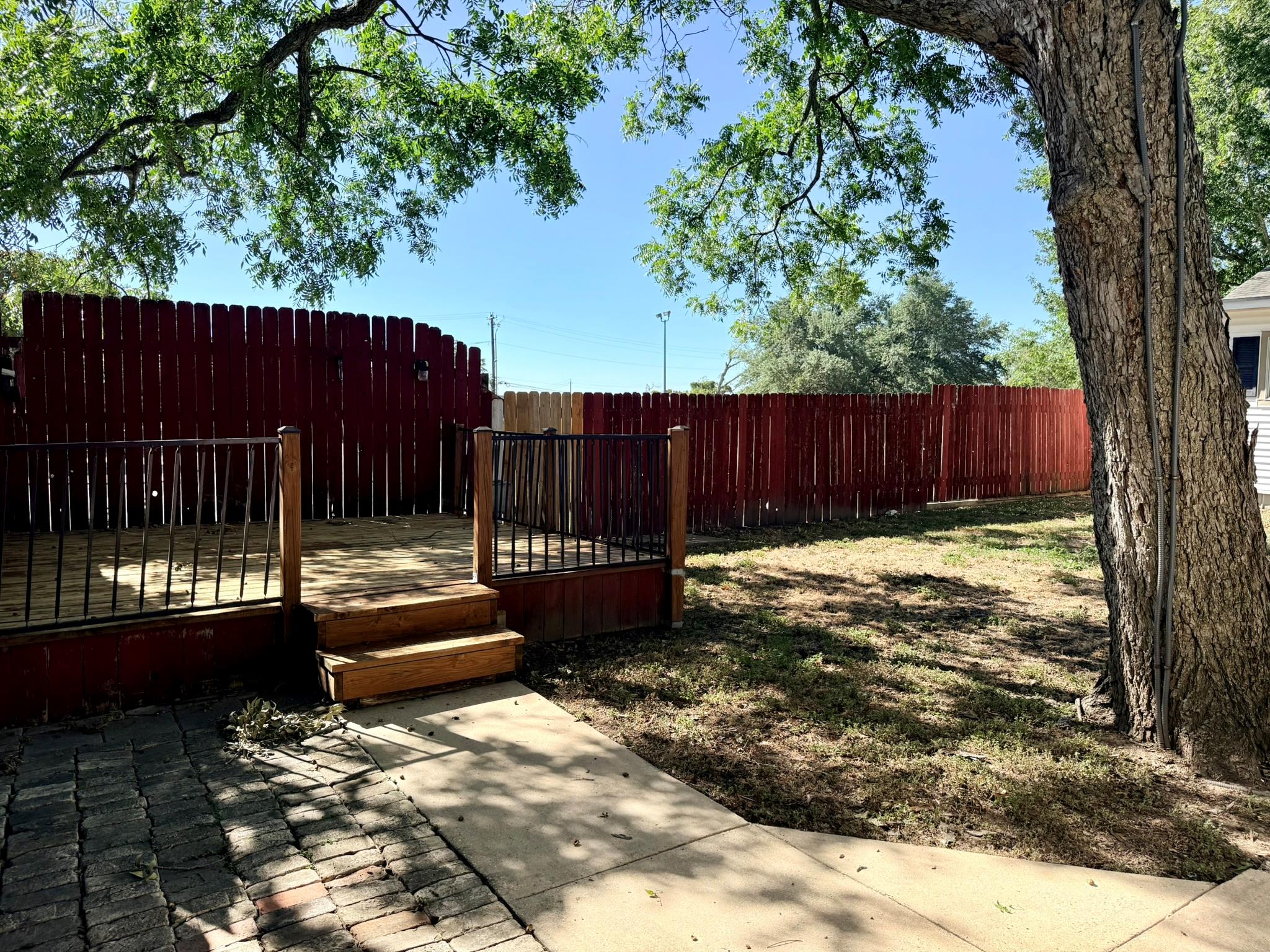 404  Normandy St, photo 9