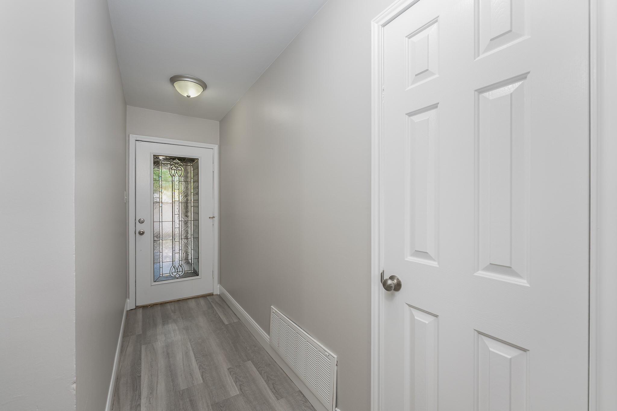 1201  Wayne Dr, photo 9
