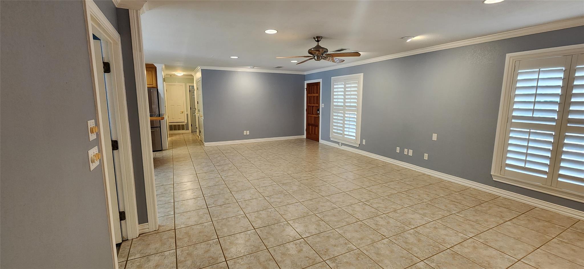 302  Julie St, photo 4