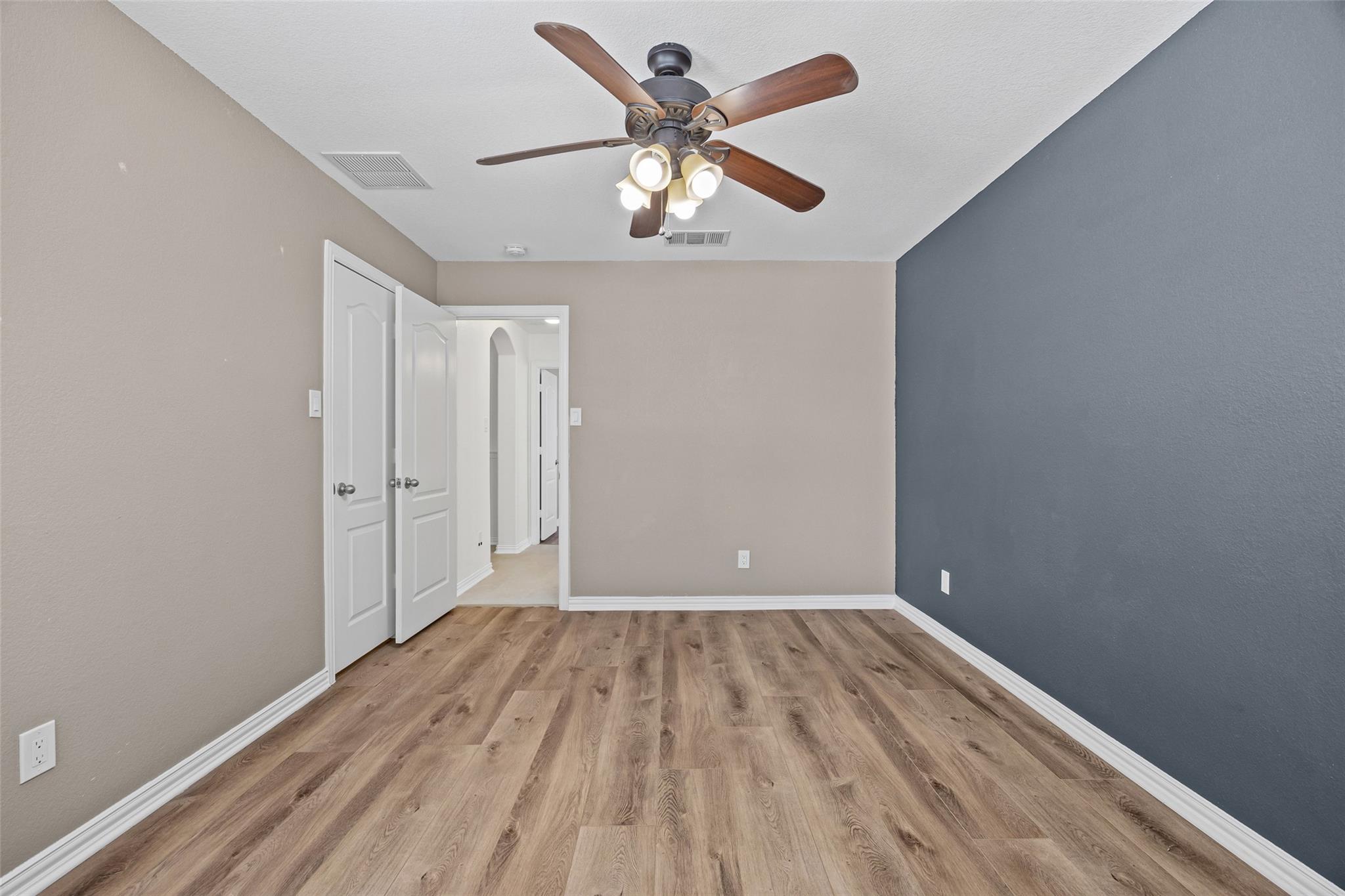 229  Wicker Park Way, photo 4