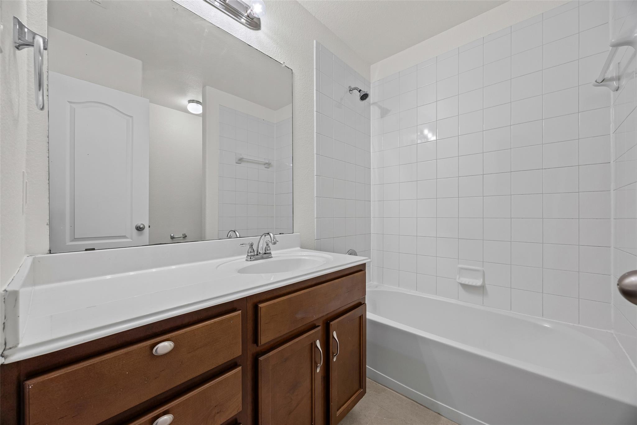 229  Wicker Park Way, photo 5