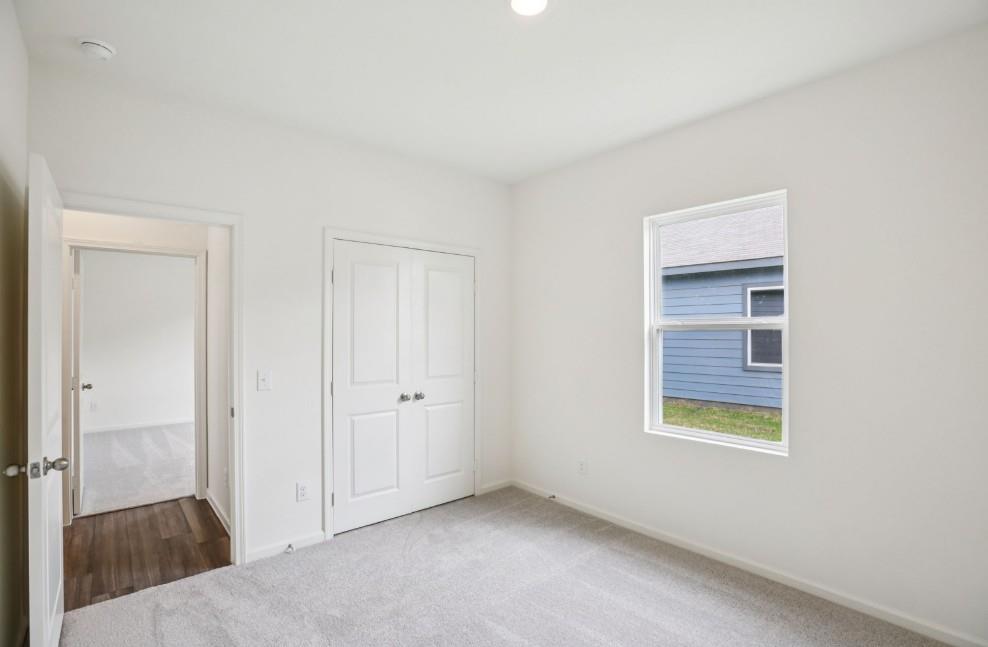 328 Sieders St photo 11