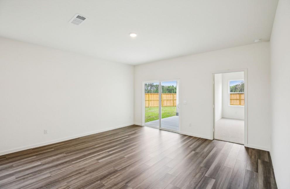 328 Sieders St photo 6