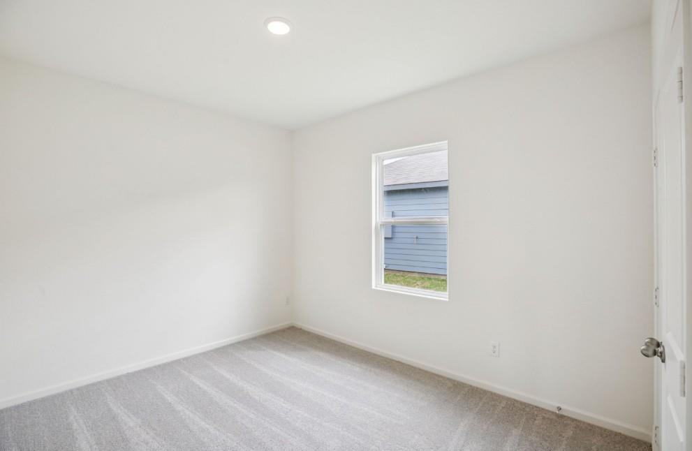 328 Sieders St photo 9