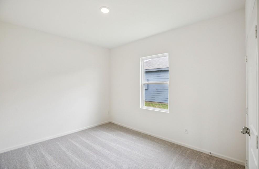 328 Sieders St photo 10