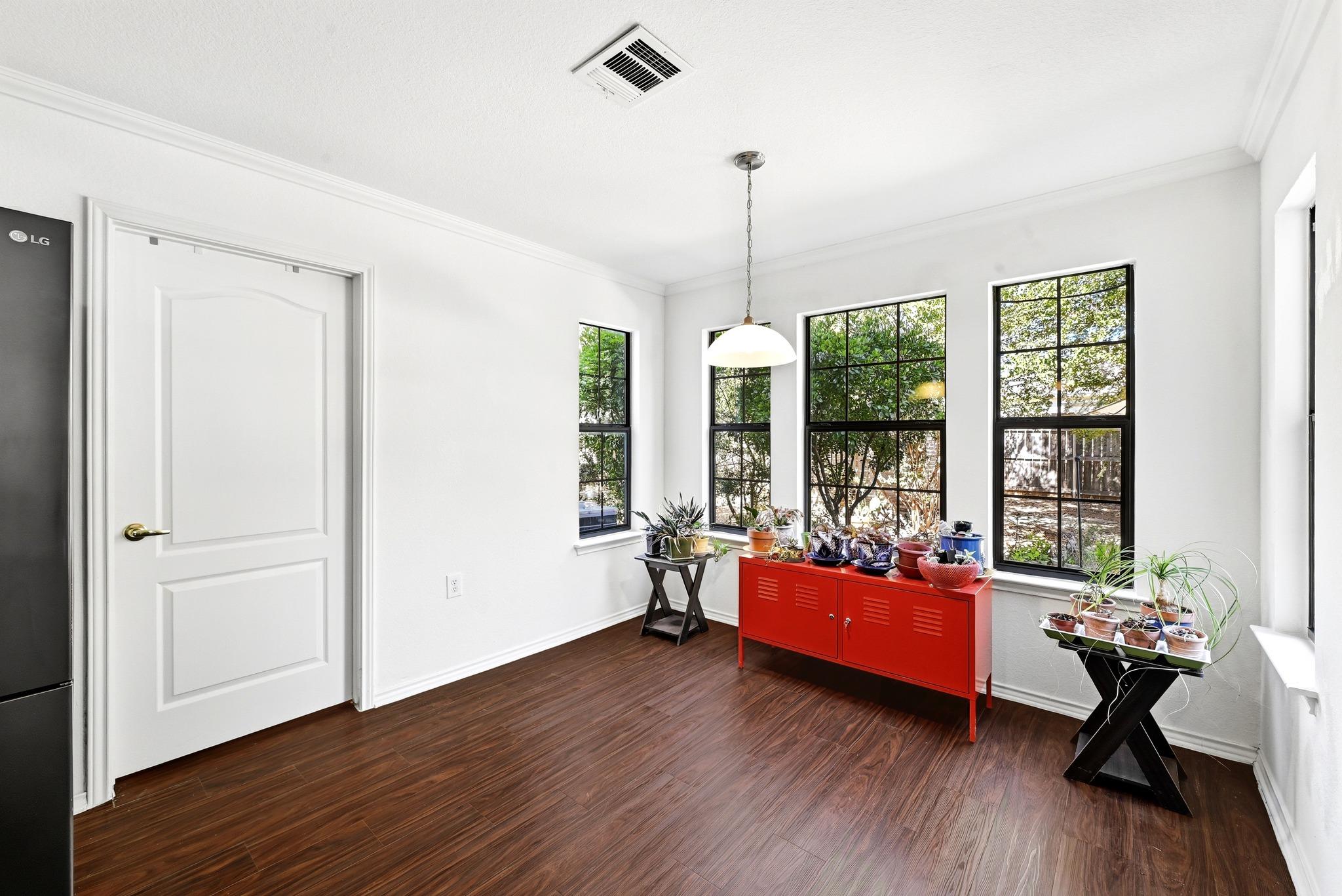 7908  Running Water Dr, photo 11