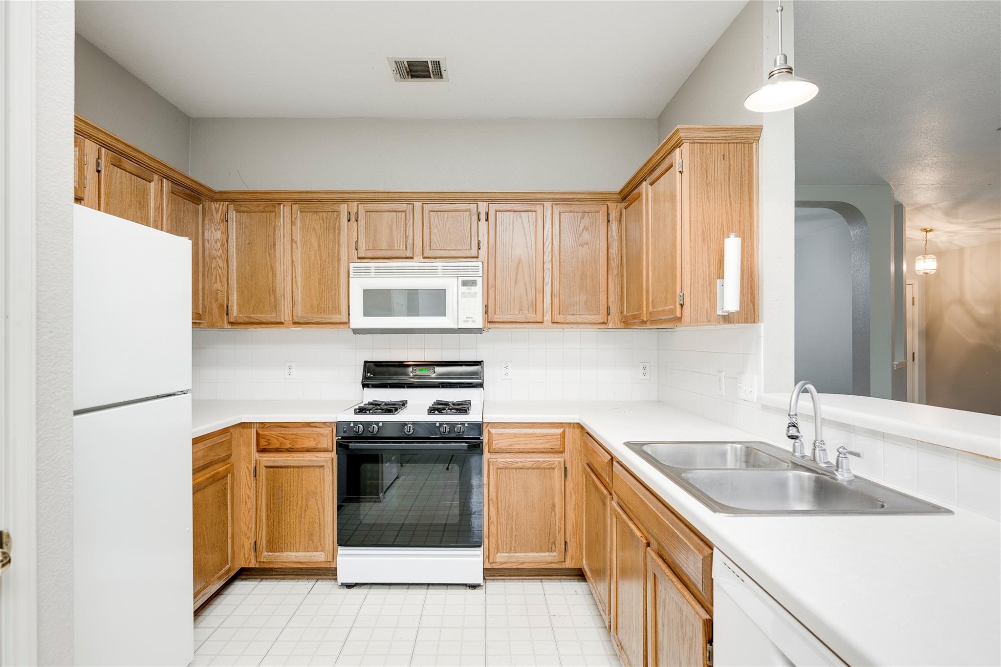 1404  Wheatfall Ln, photo 7