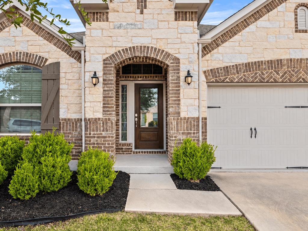 1214  Chad Dr, photo 3