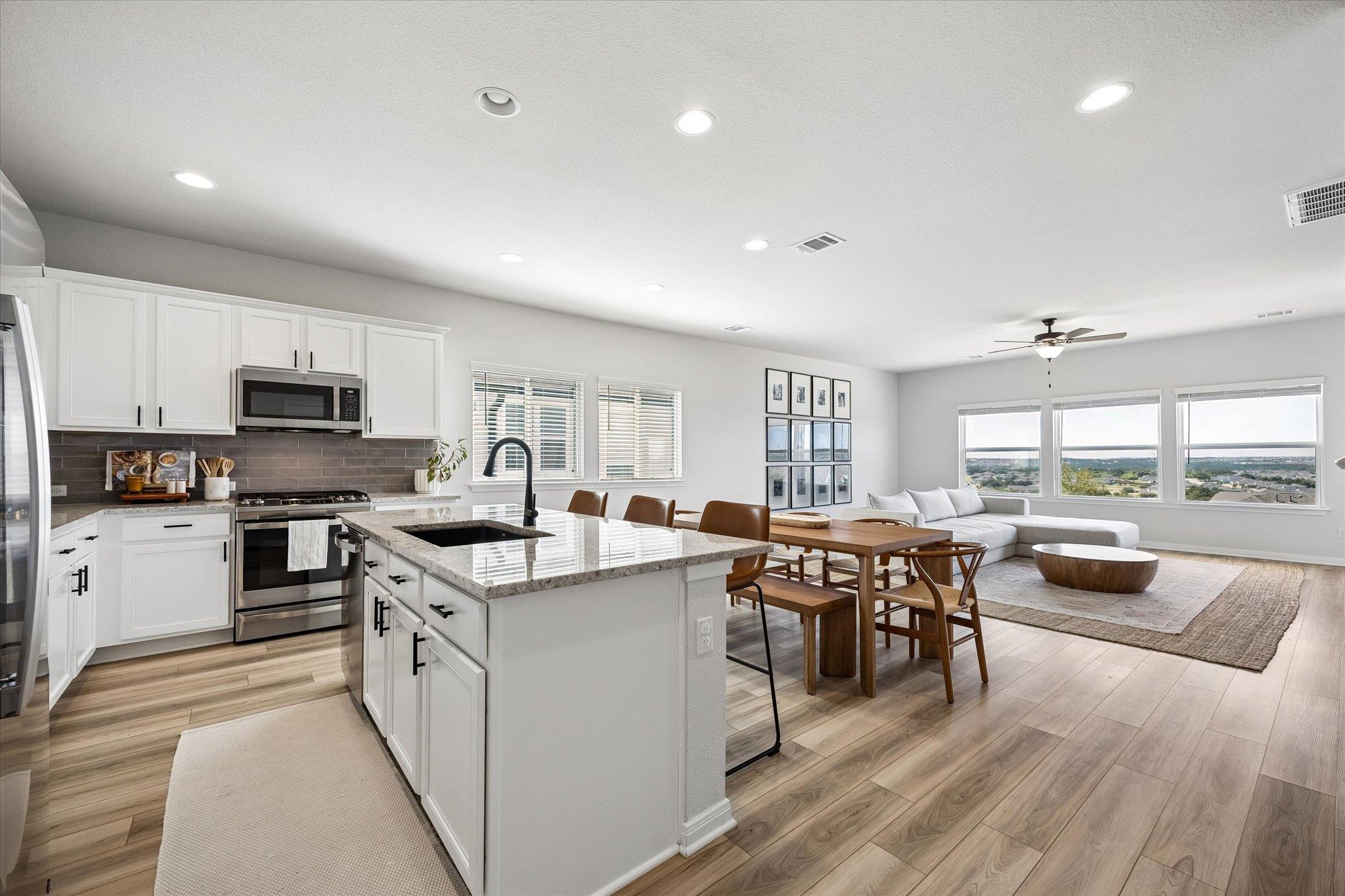 124  Peach Flat Ct, photo 3
