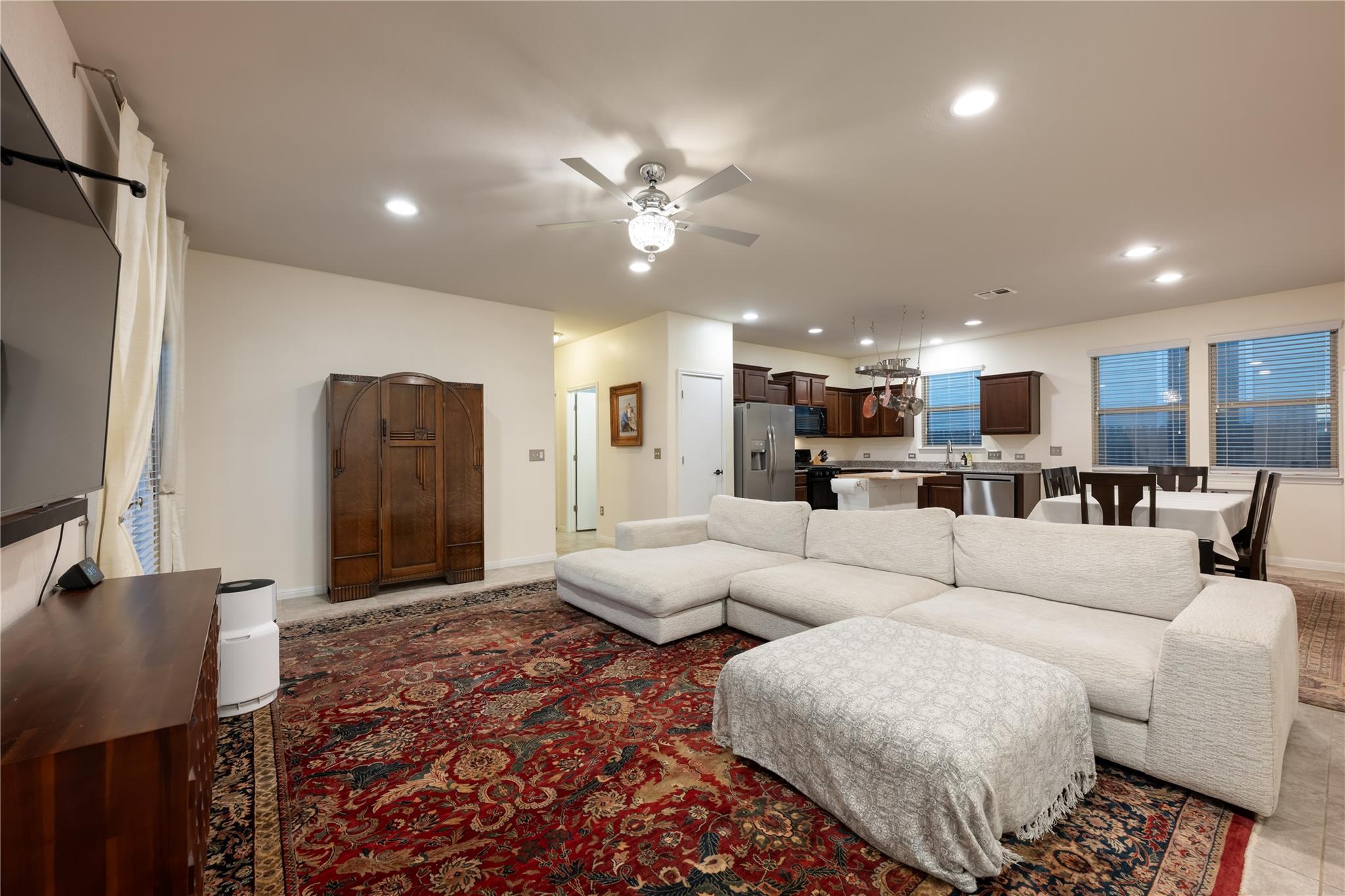326  Pearl Way, photo 9