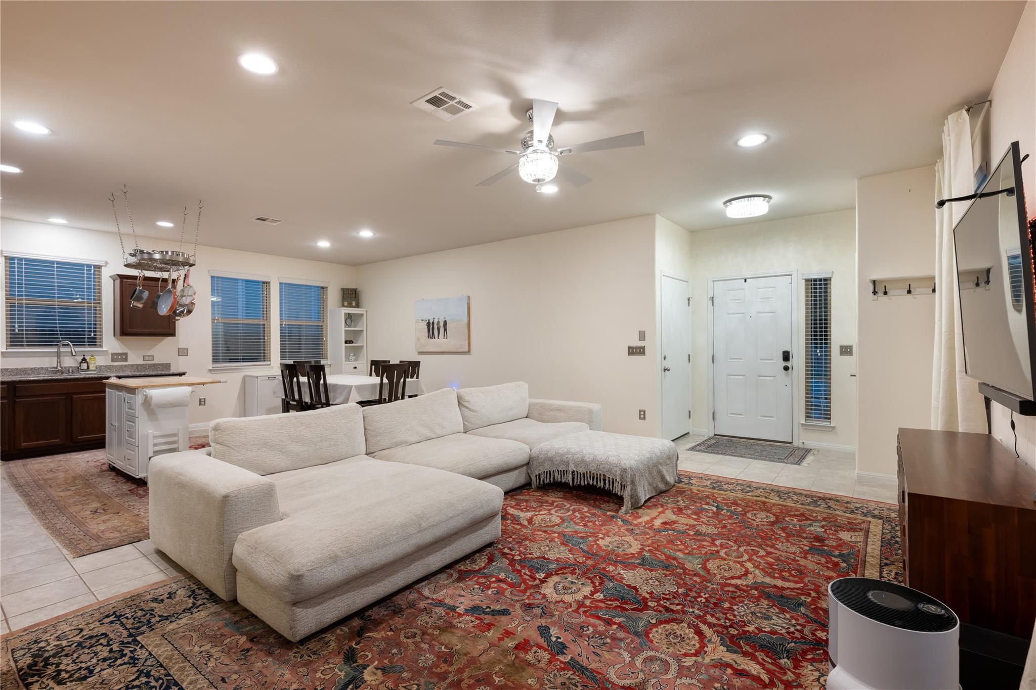 326  Pearl Way, photo 10