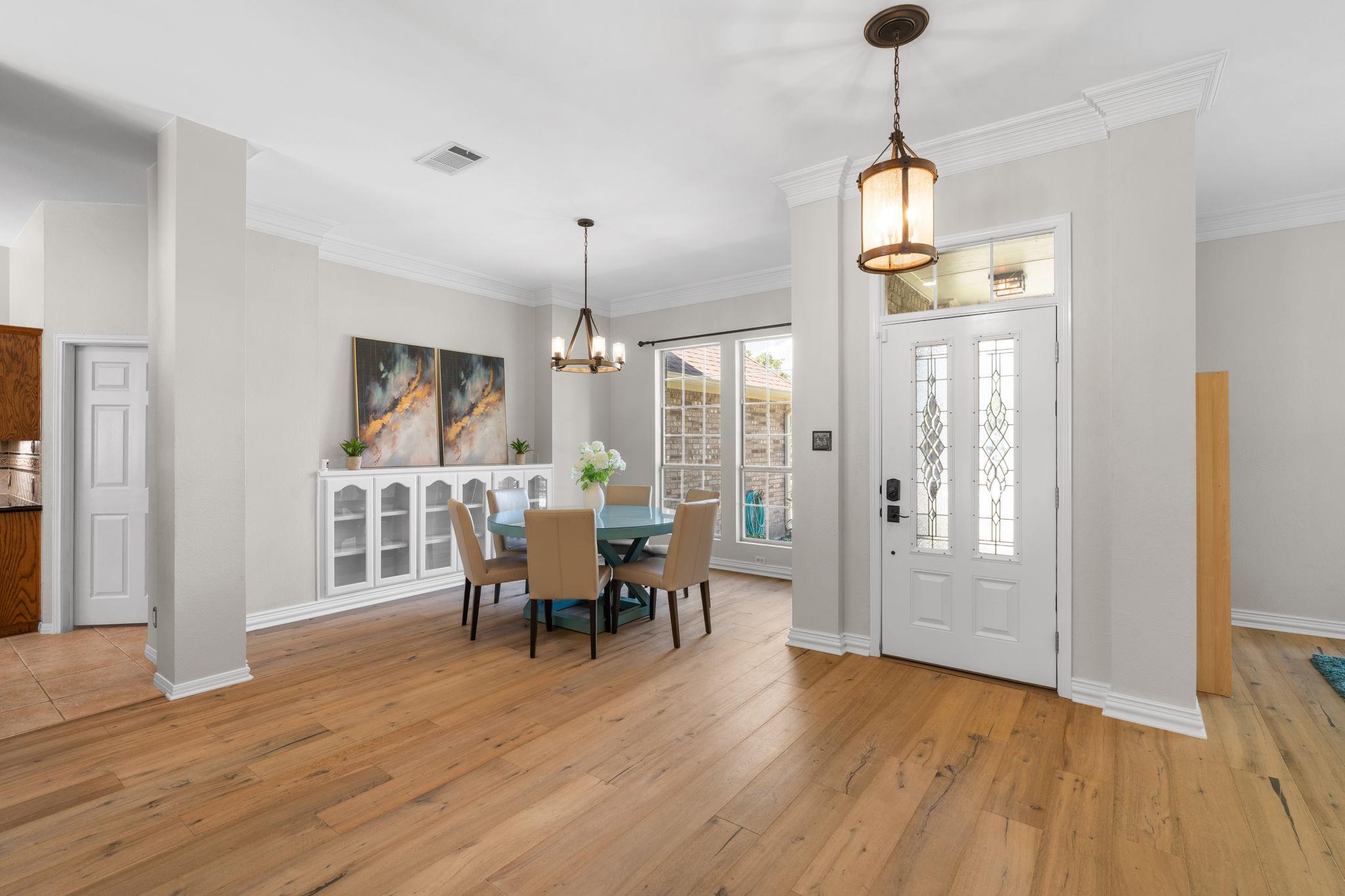 819  Blue Spring Cir, photo 9