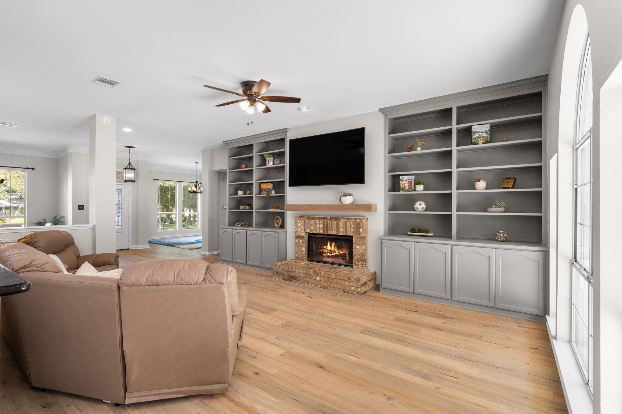 819  Blue Spring Cir, photo 10