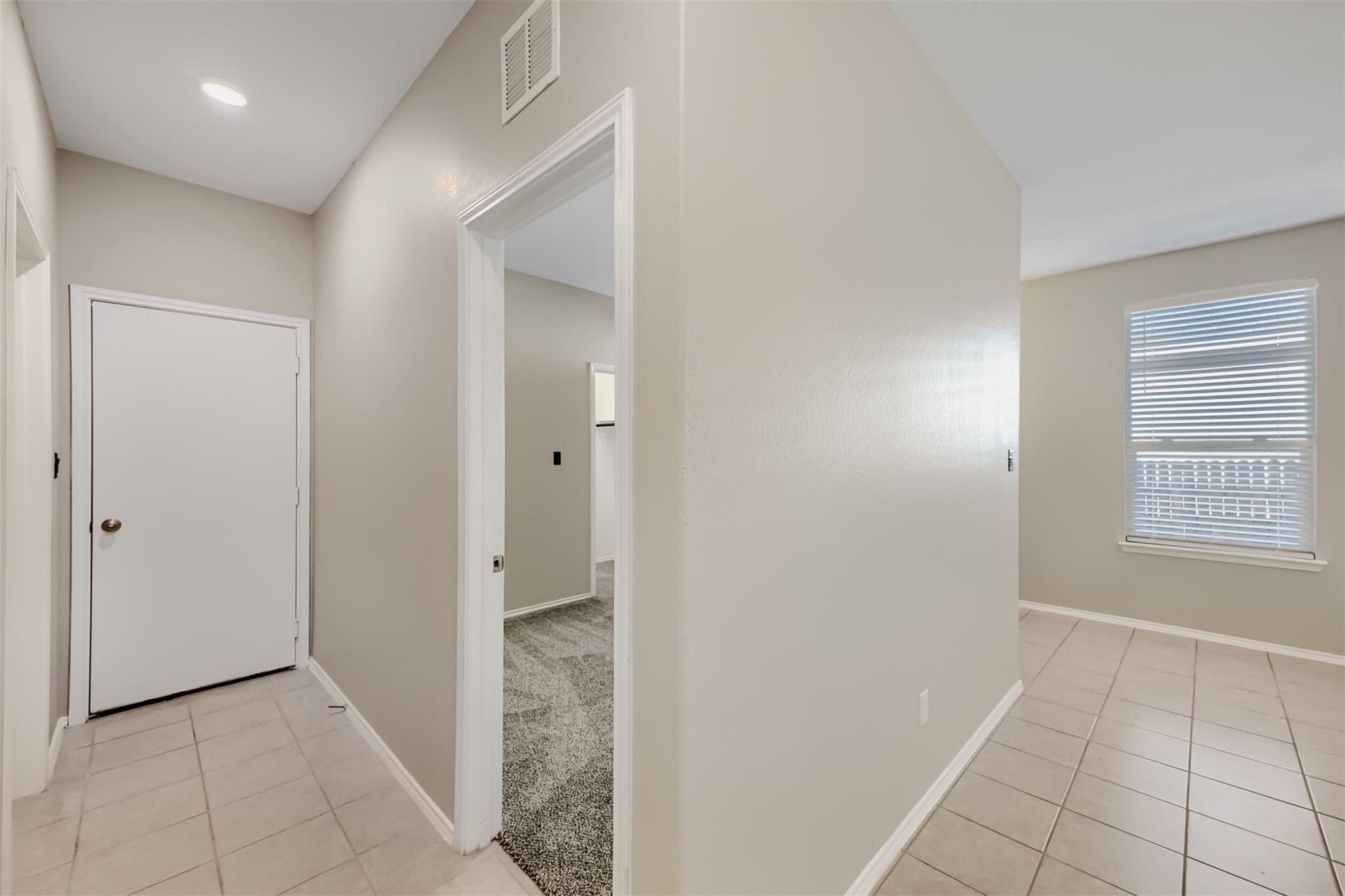 324  Harper Ln, photo 5