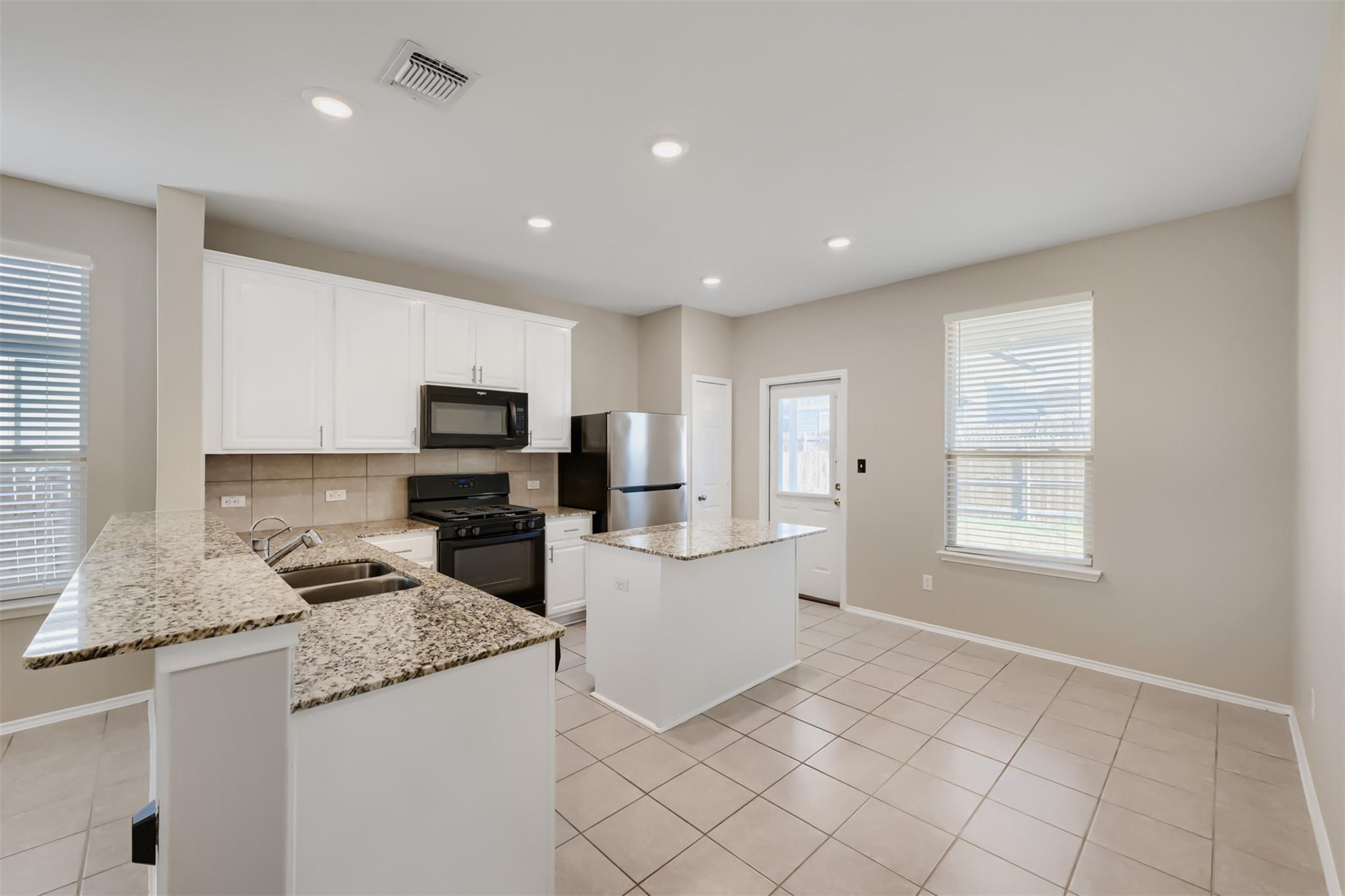 324  Harper Ln, photo 9