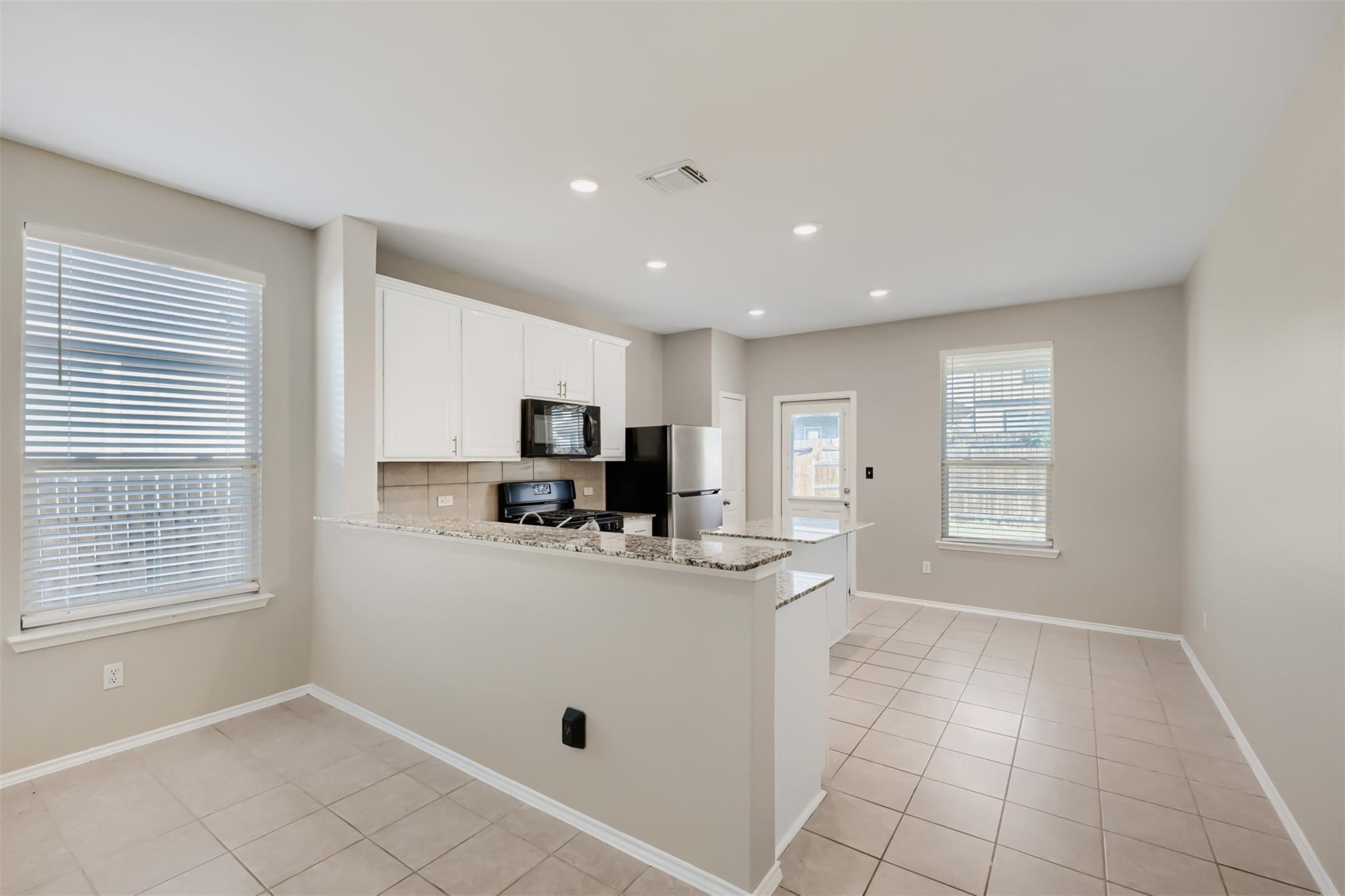 324  Harper Ln, photo 10