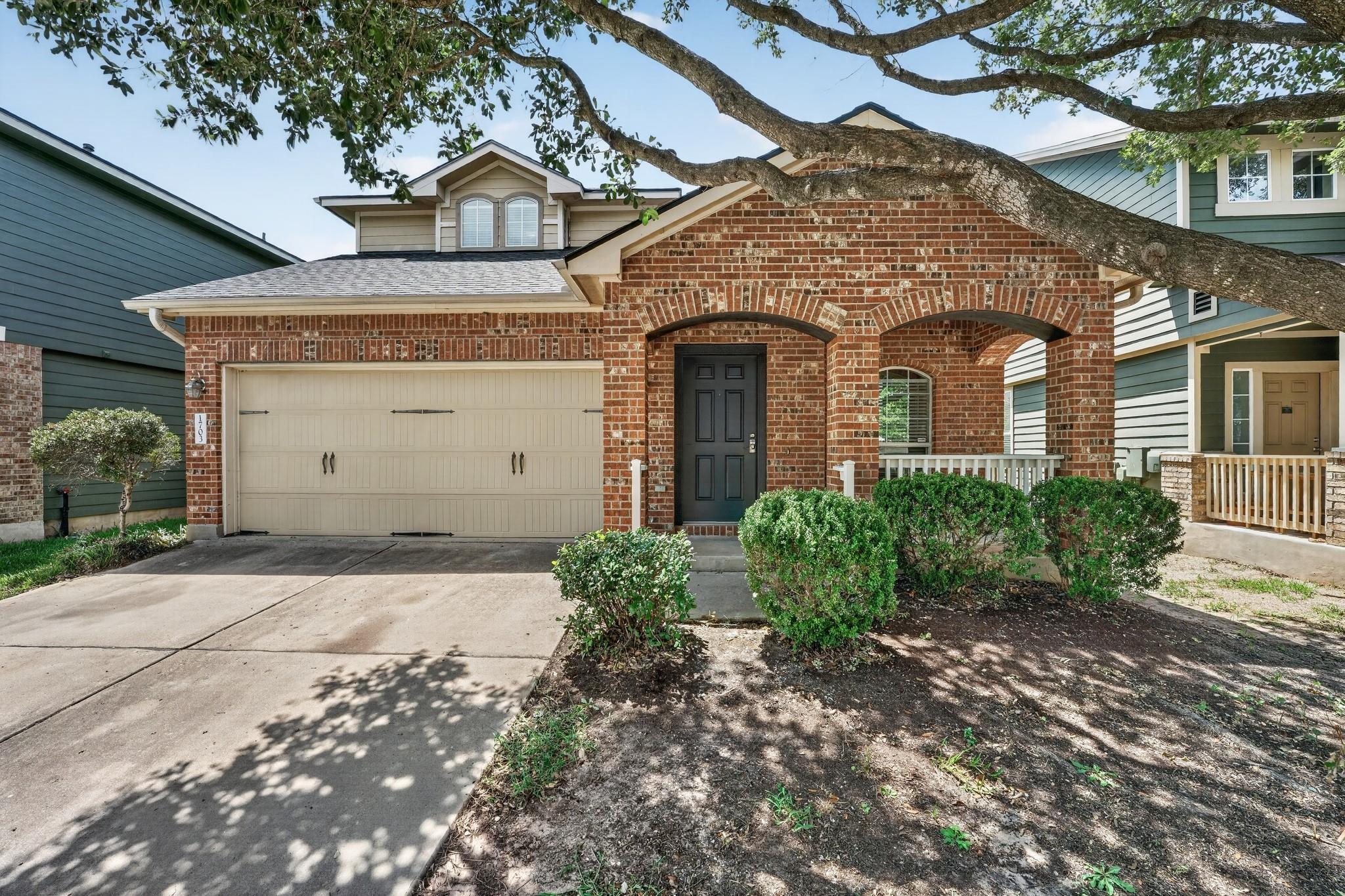 1703  Comfort Ln, photo 3