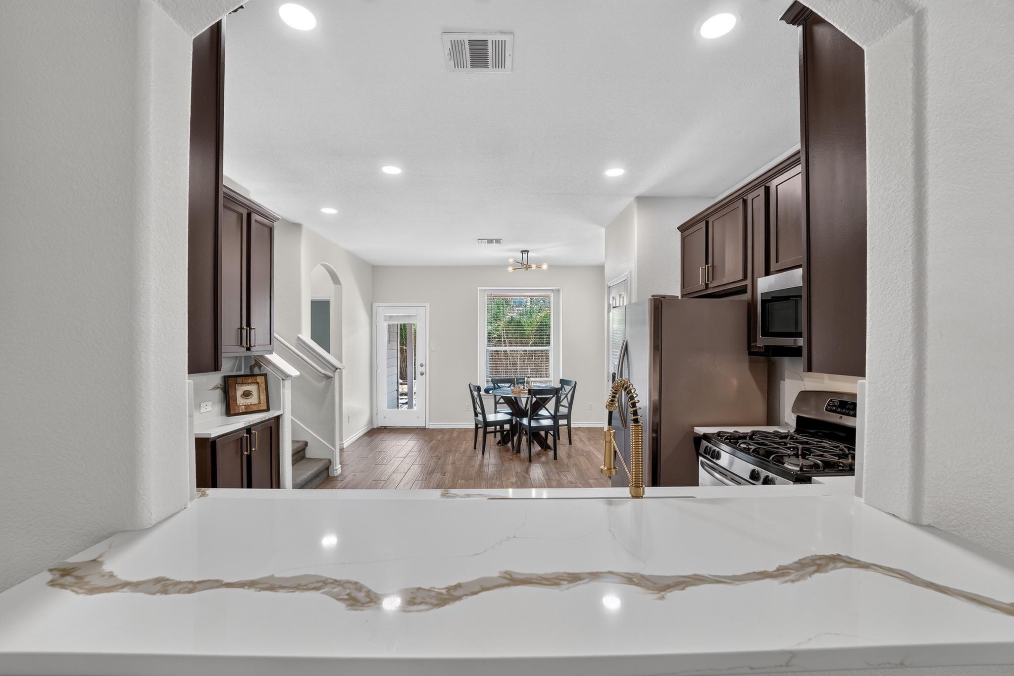 1703  Comfort Ln, photo 8