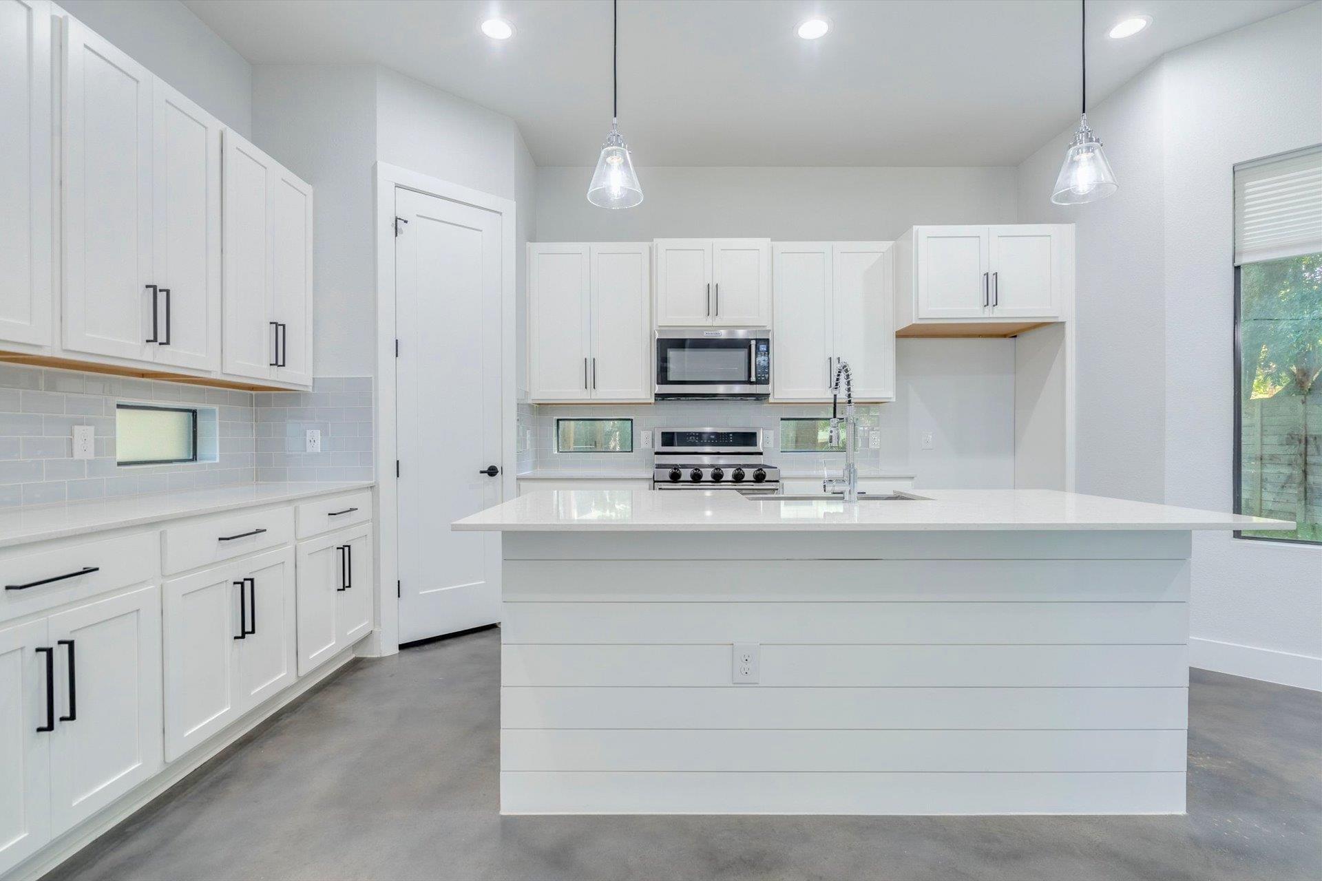302  Irma Dr  #1, photo 6