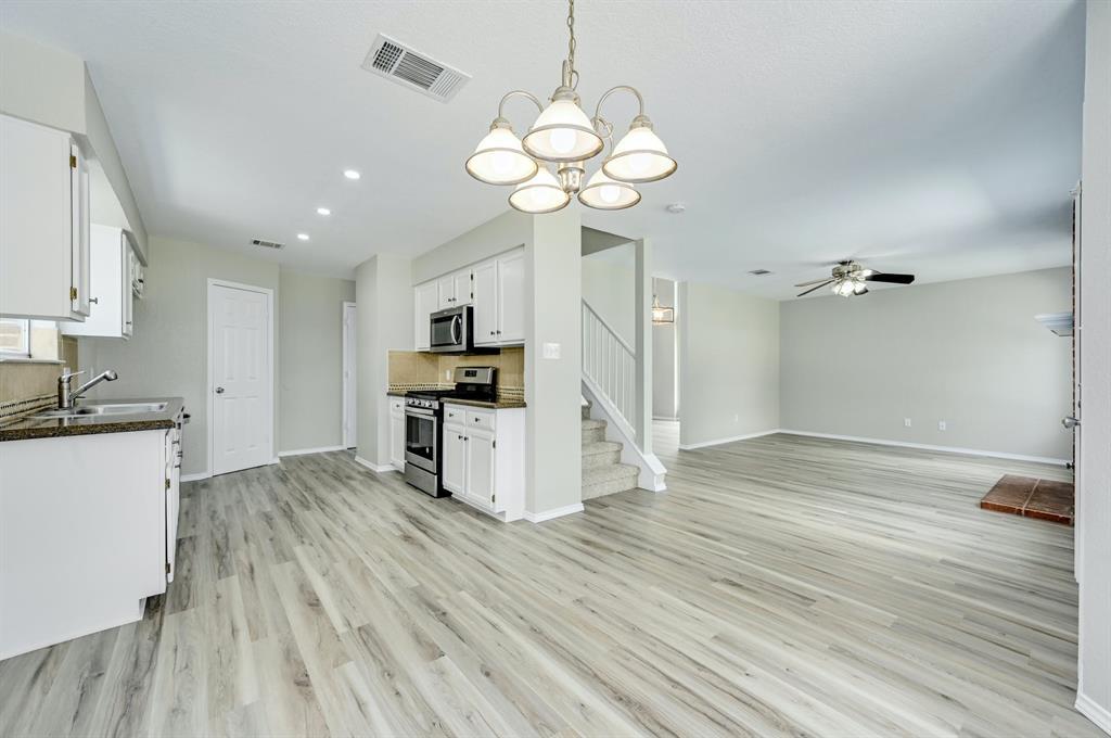 15316  Ecorio Dr, photo 11