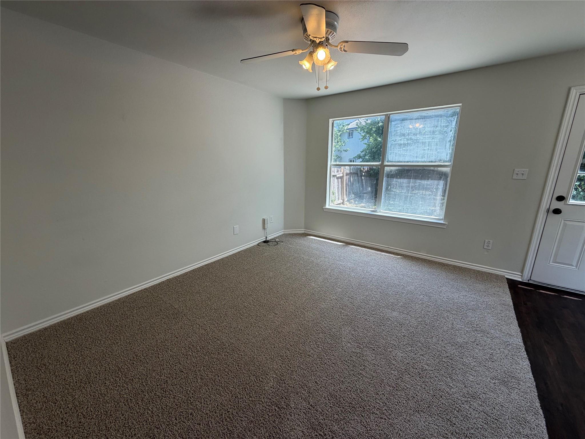 1555  Parkfield Cir, photo 3